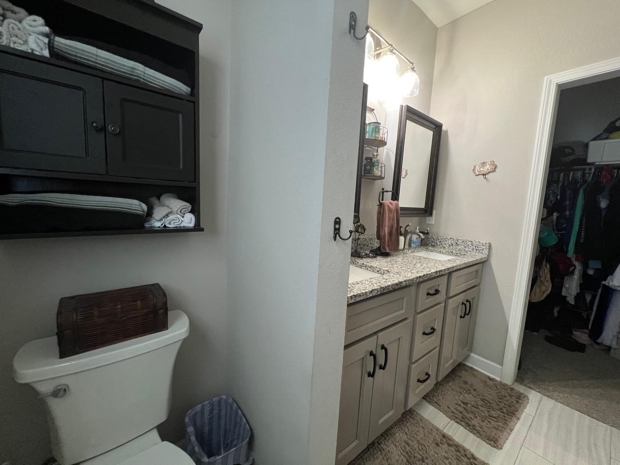 NORTH LAGOON OAKS - Residential