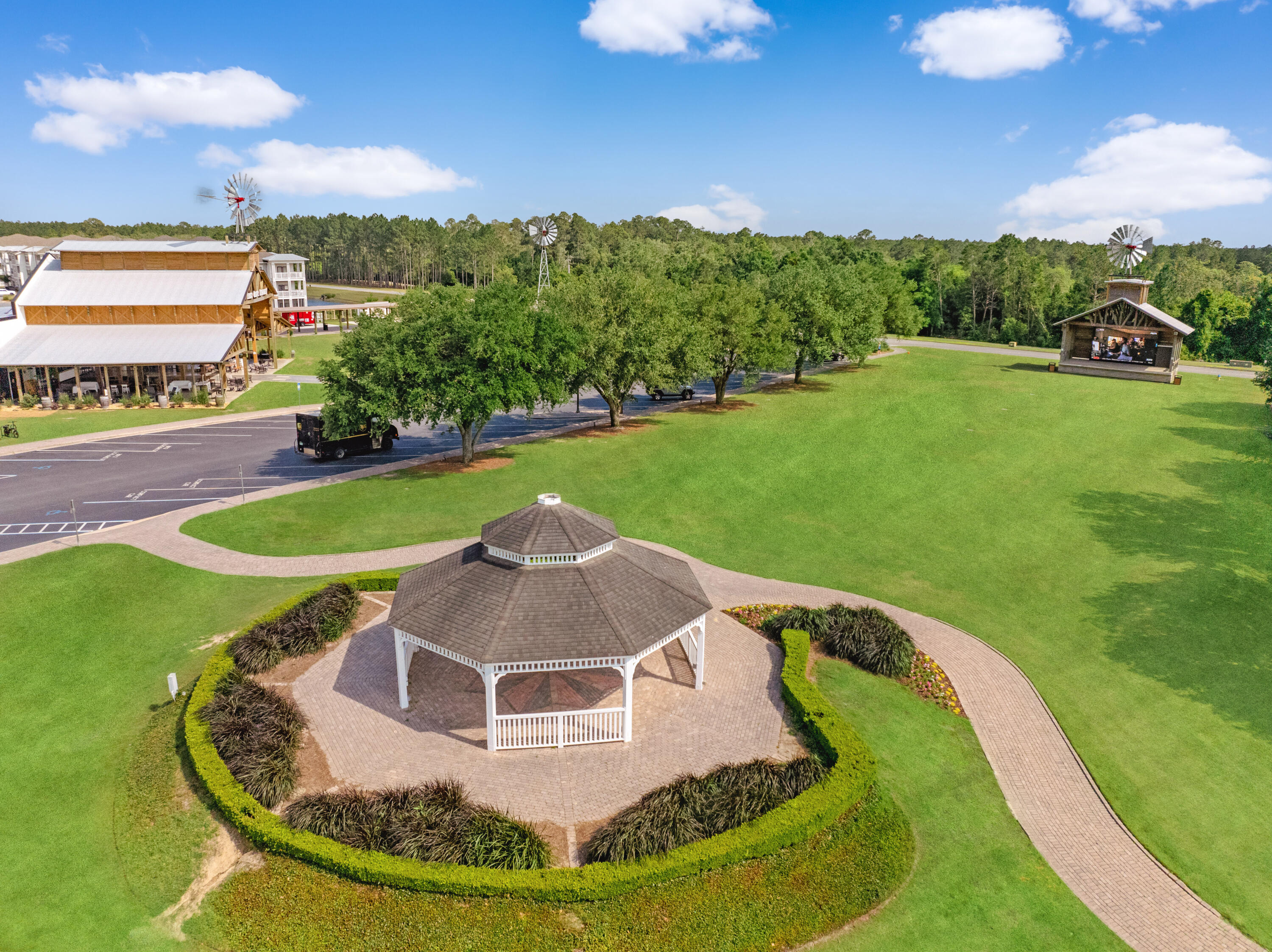 HAMMOCK BAY - Residential