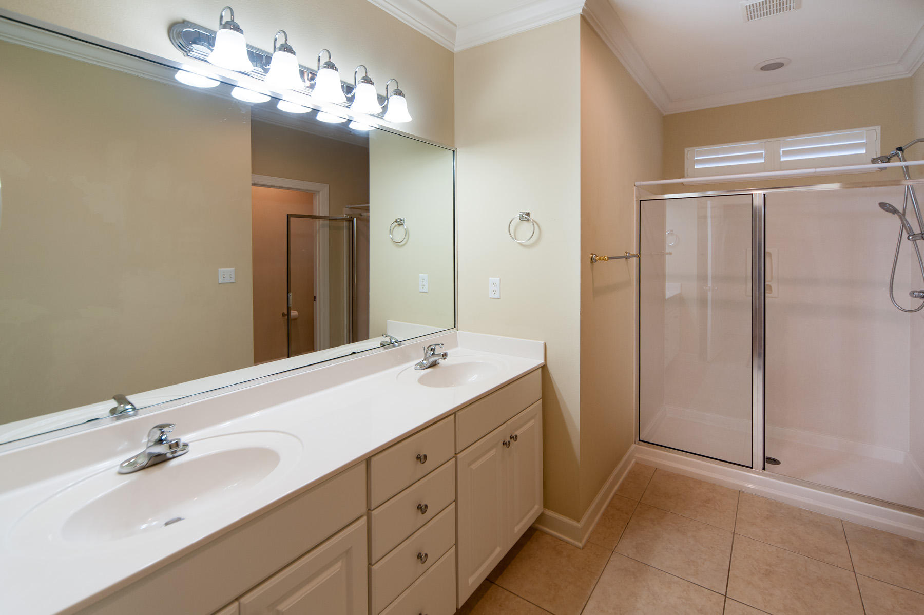 EMERALD WATERS VILLAGE - Residential