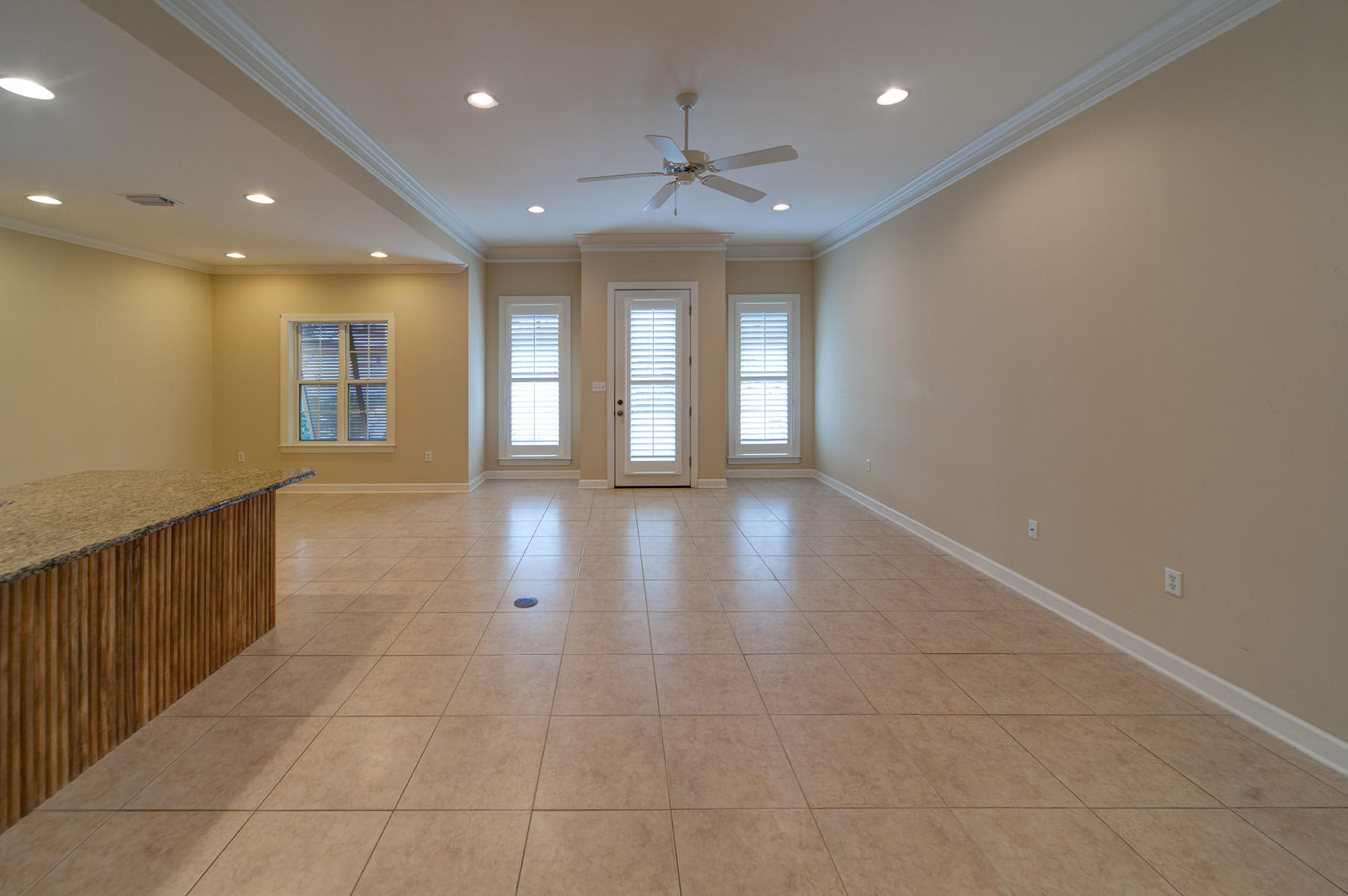 EMERALD WATERS VILLAGE - Residential