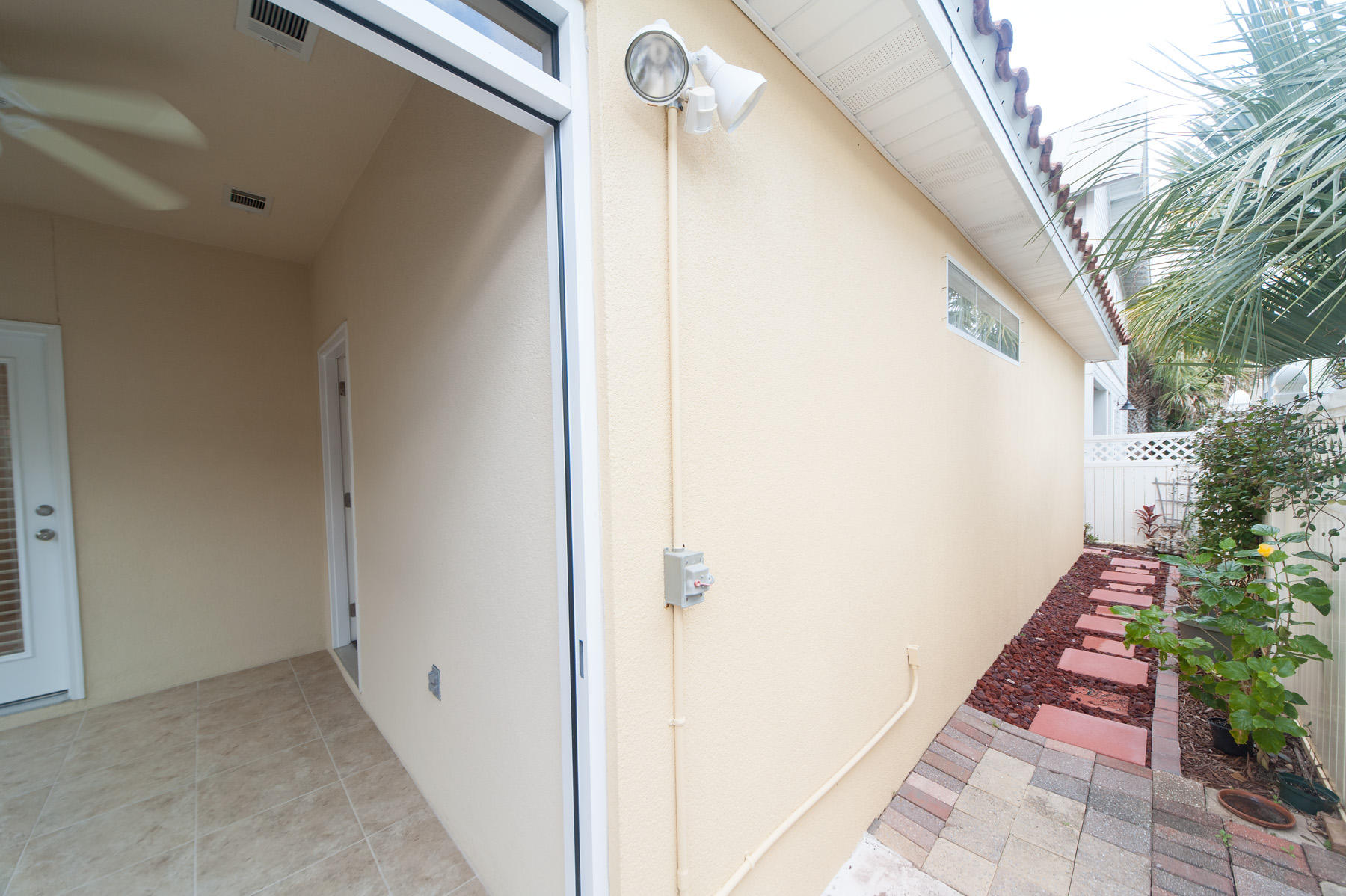 EMERALD WATERS VILLAGE - Residential