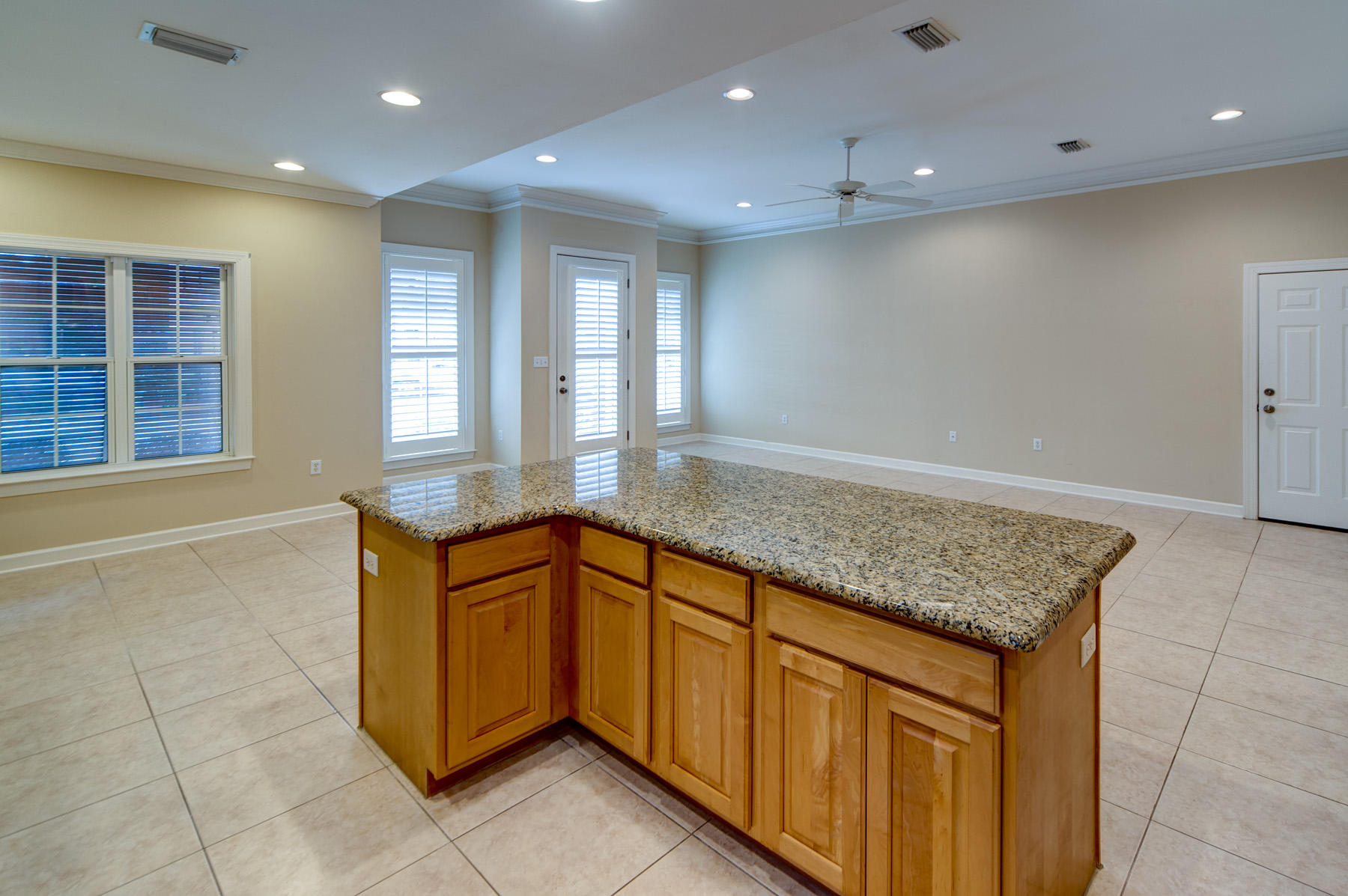 EMERALD WATERS VILLAGE - Residential