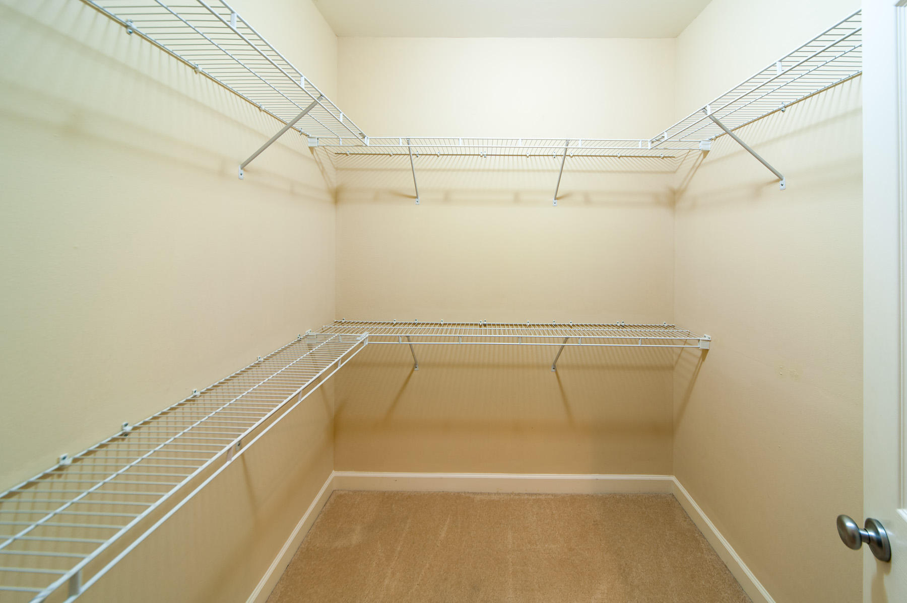 EMERALD WATERS VILLAGE - Residential