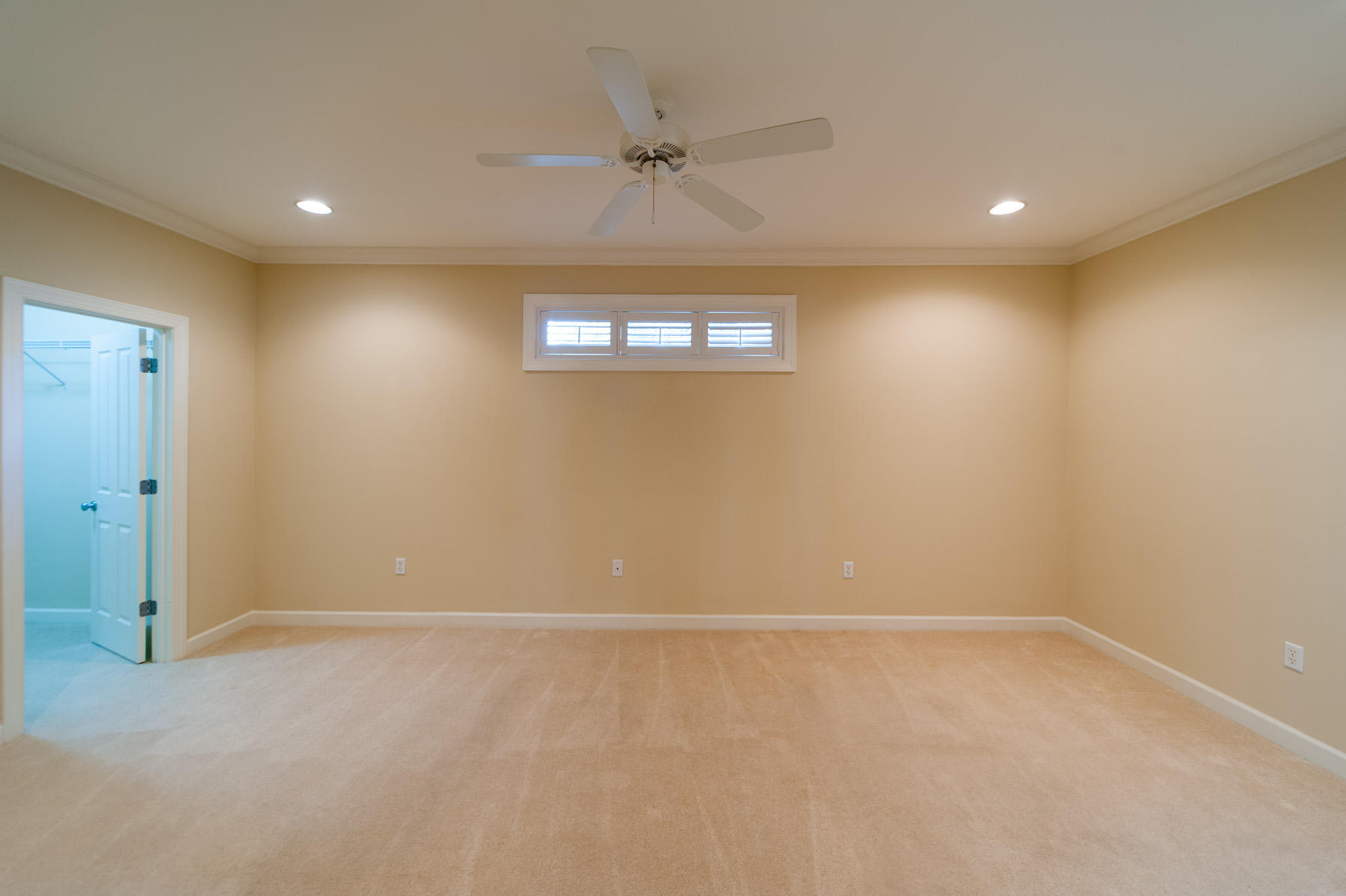 EMERALD WATERS VILLAGE - Residential