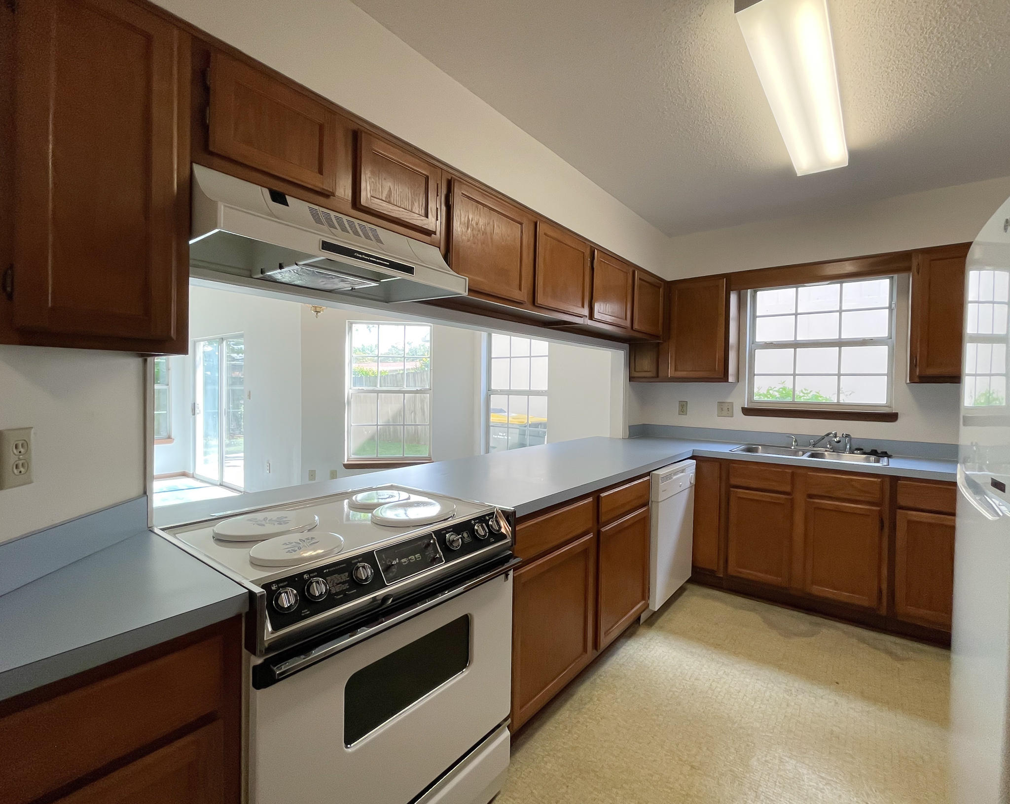 CANTERBURY WOODS - Residential