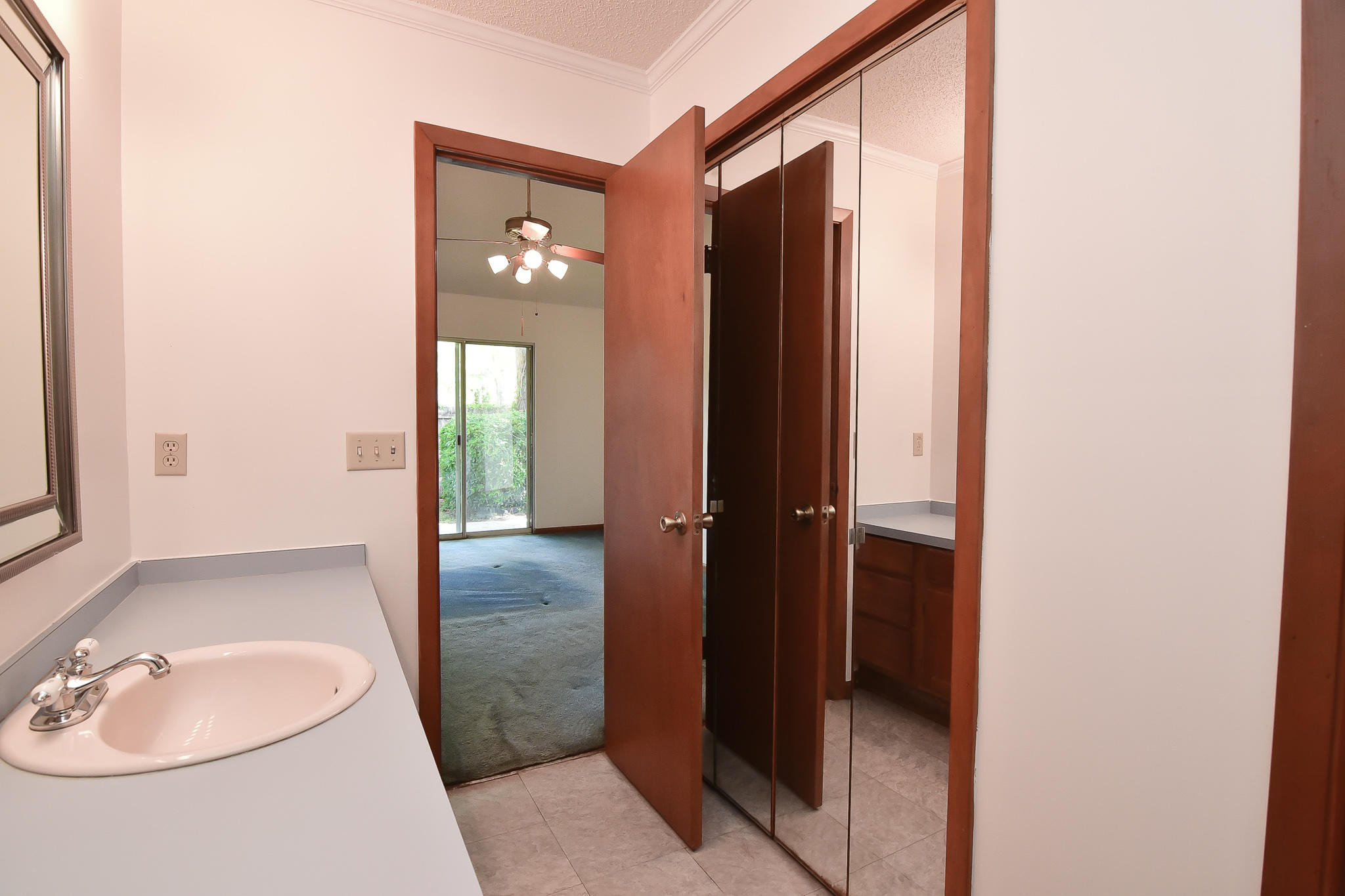 CANTERBURY WOODS - Residential