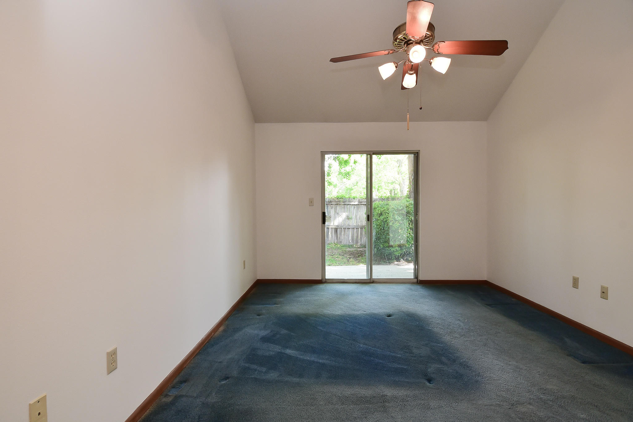 CANTERBURY WOODS - Residential