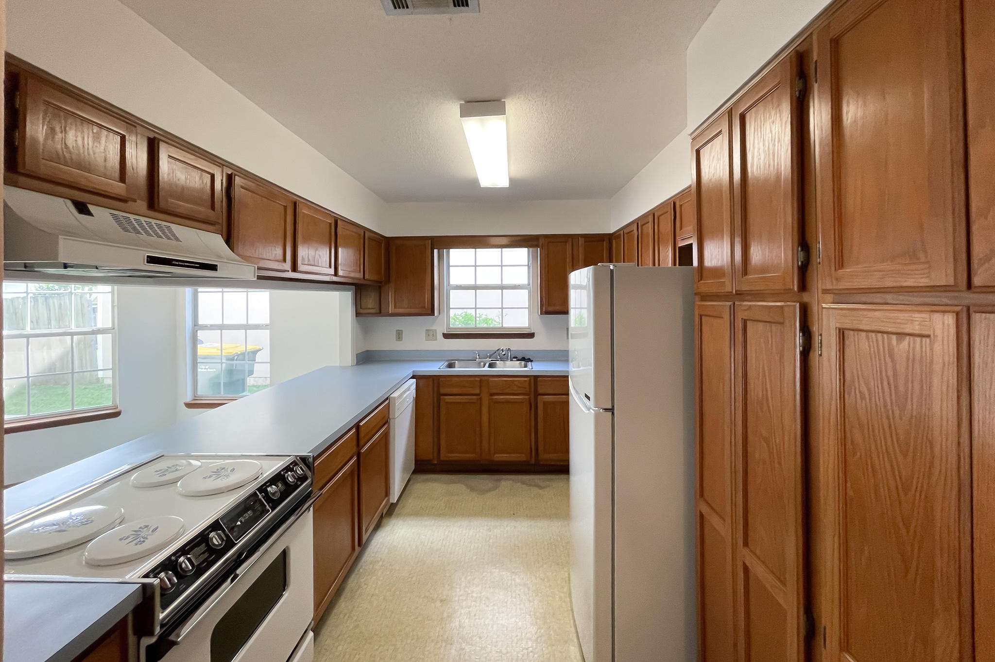 CANTERBURY WOODS - Residential