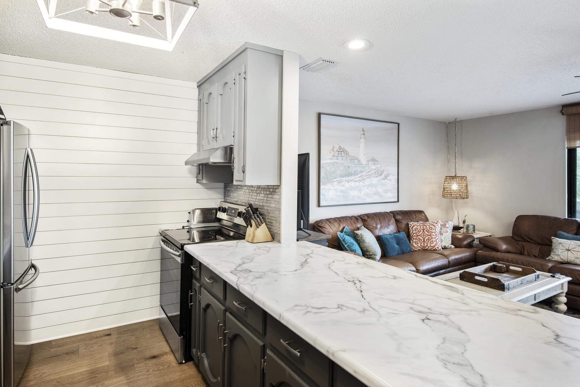 PIRATES COVE - Residential