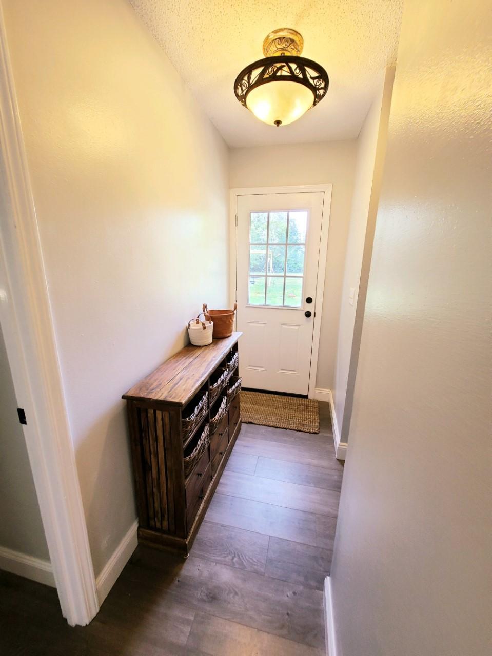 NeighborhoodCRESTVIEW SUBURB (231000.00) - Residential