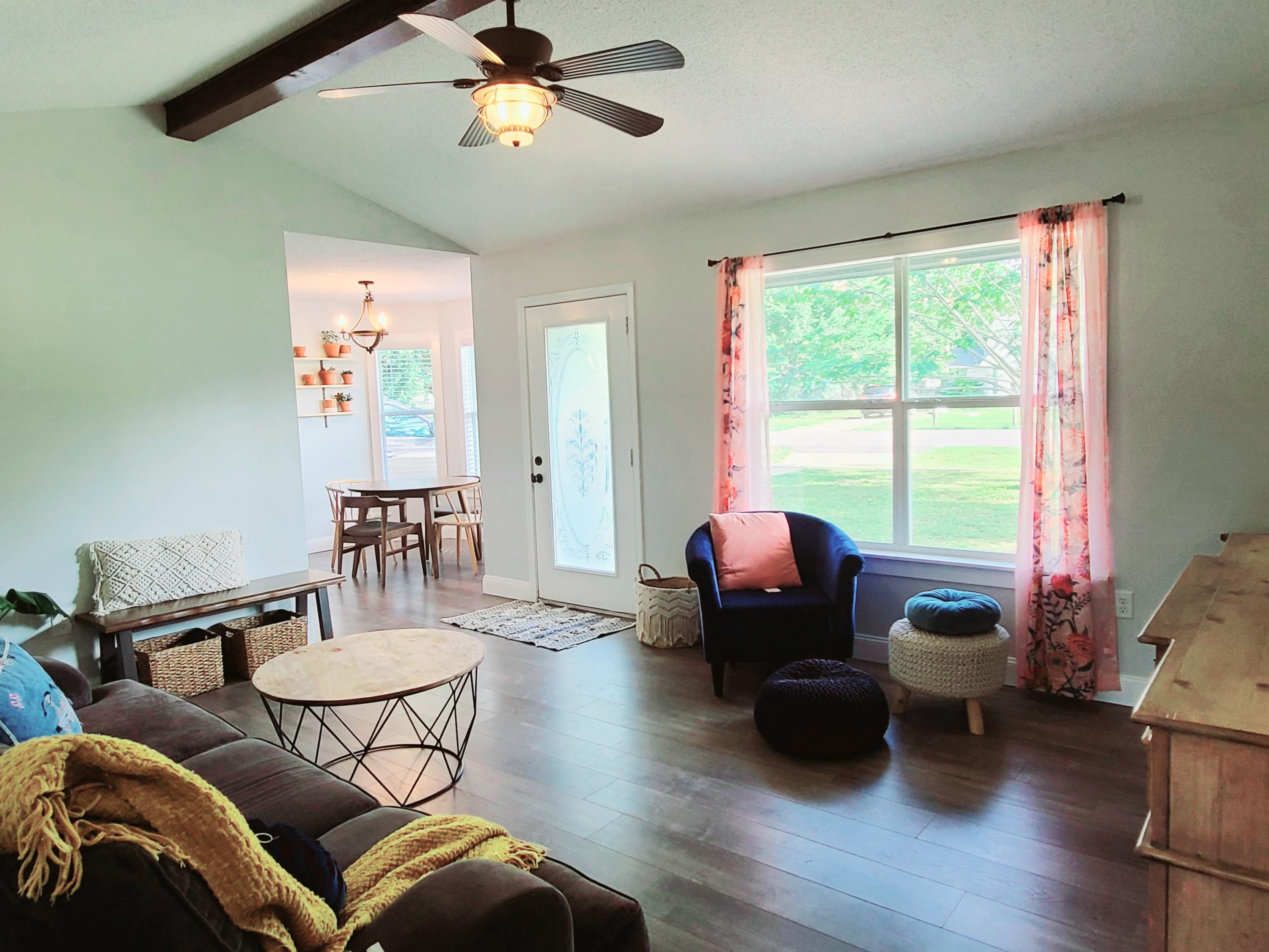 NeighborhoodCRESTVIEW SUBURB (231000.00) - Residential