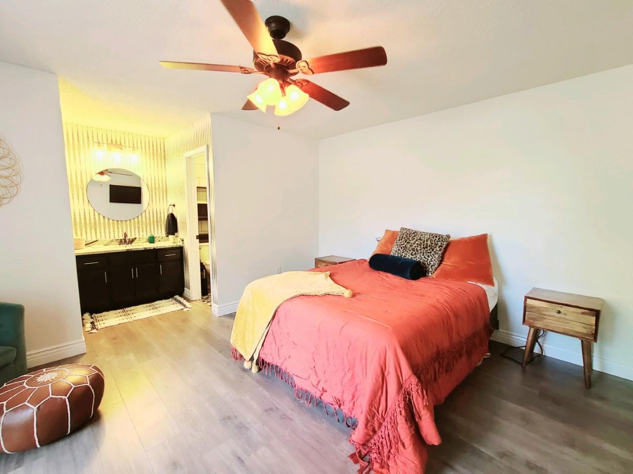 NeighborhoodCRESTVIEW SUBURB (231000.00) - Residential