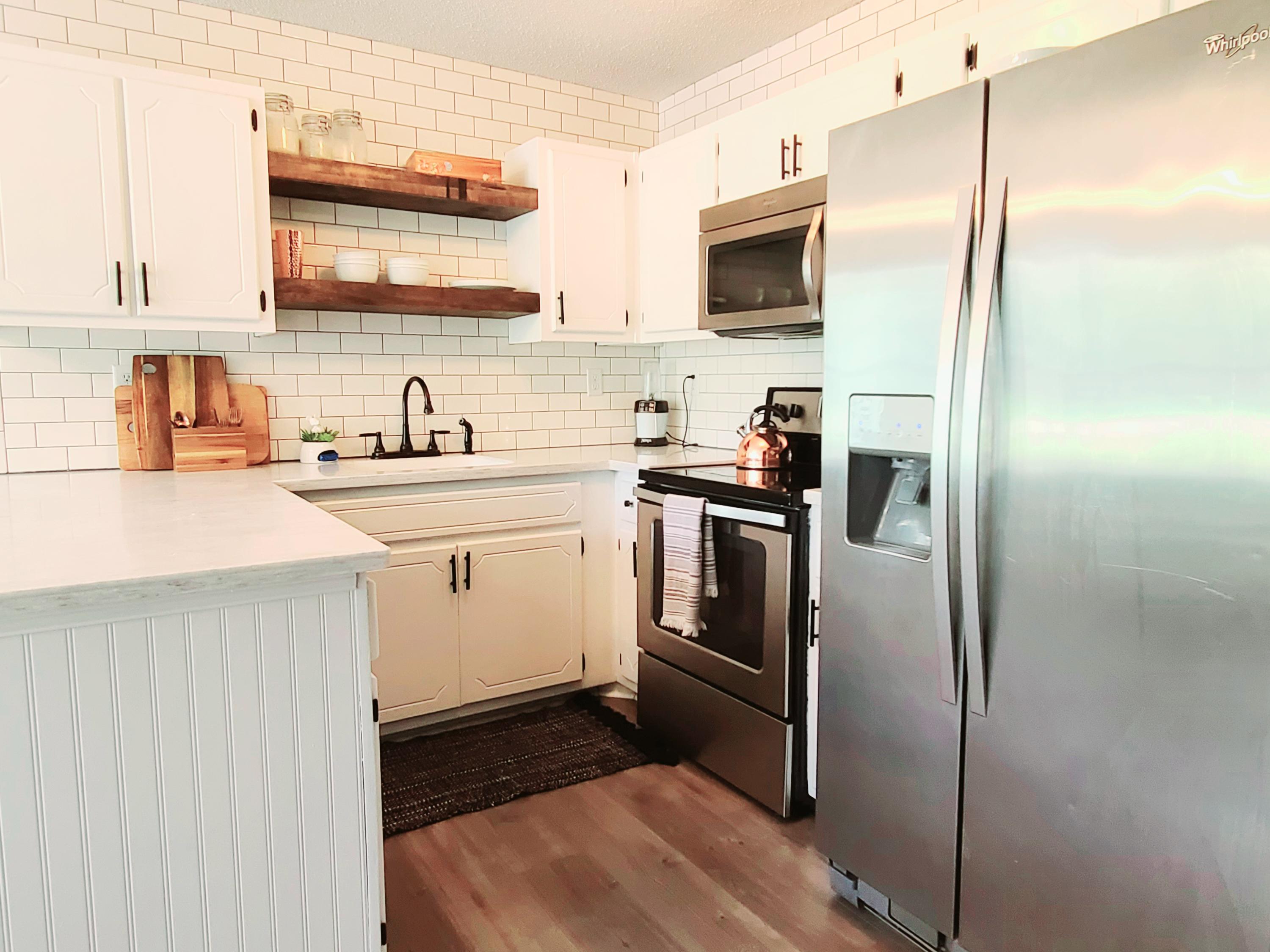 NeighborhoodCRESTVIEW SUBURB (231000.00) - Residential