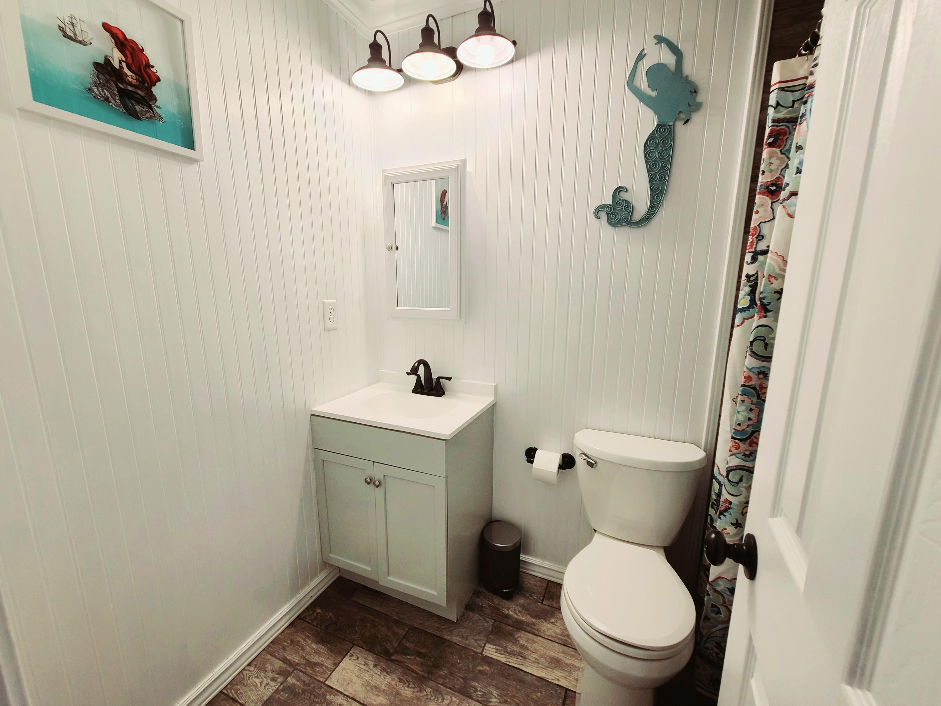 NeighborhoodCRESTVIEW SUBURB (231000.00) - Residential