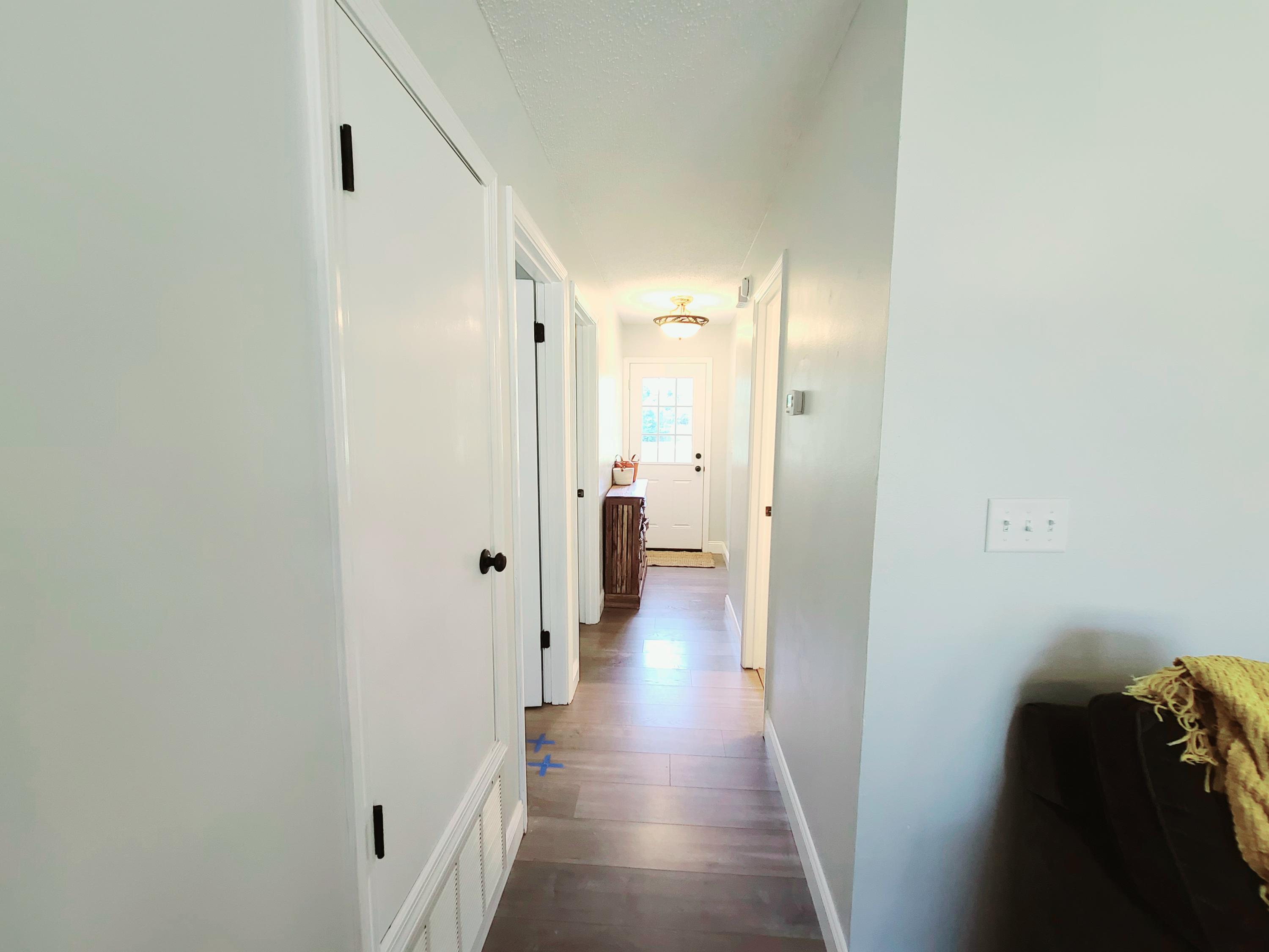 NeighborhoodCRESTVIEW SUBURB (231000.00) - Residential