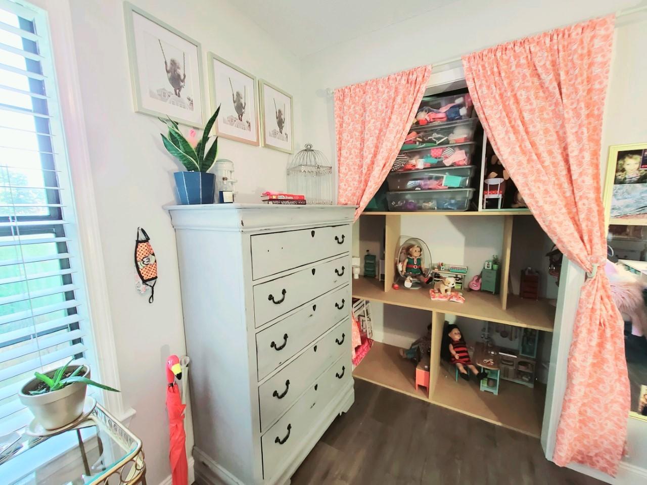 NeighborhoodCRESTVIEW SUBURB (231000.00) - Residential