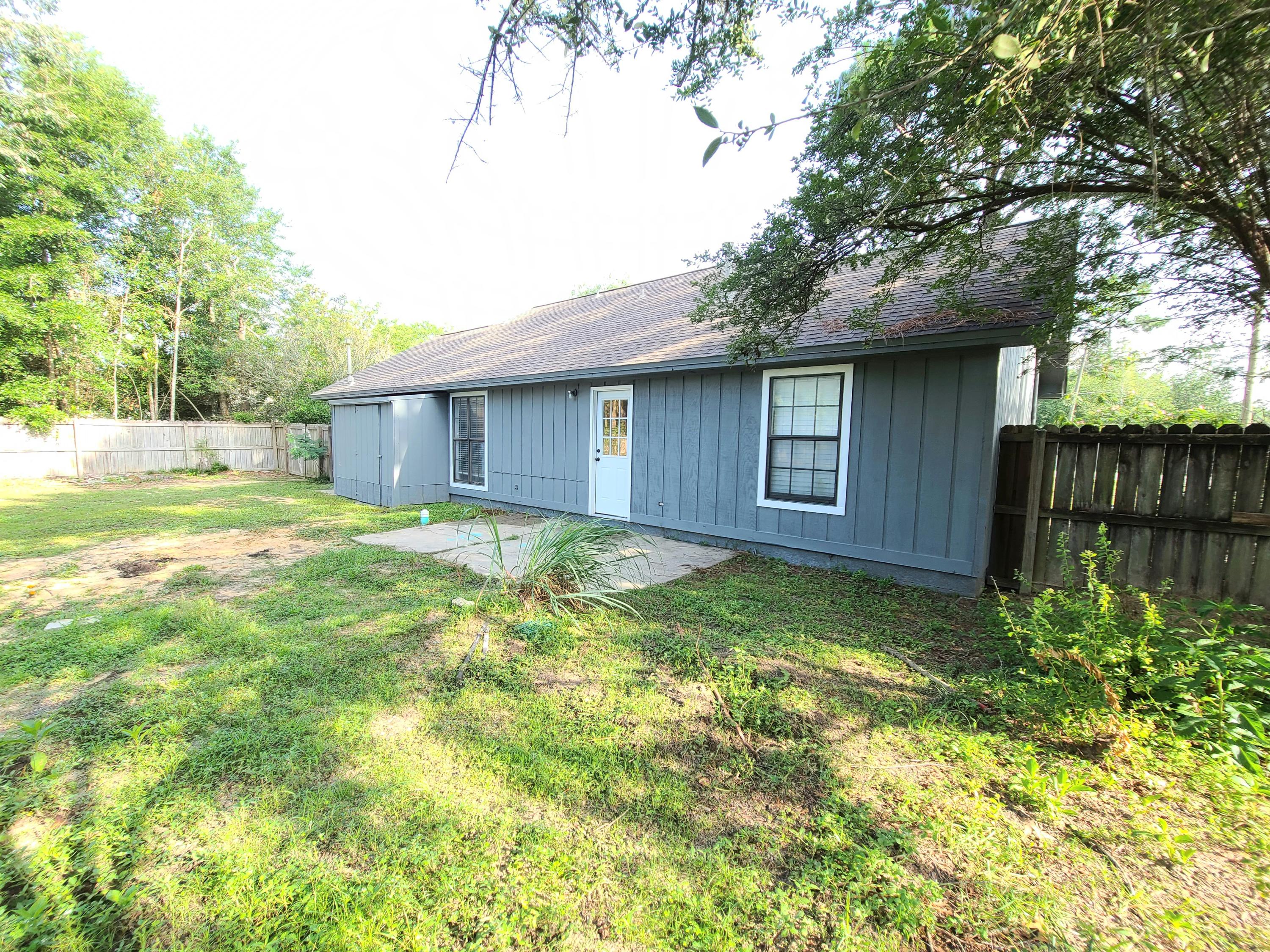 NeighborhoodCRESTVIEW SUBURB (231000.00) - Residential