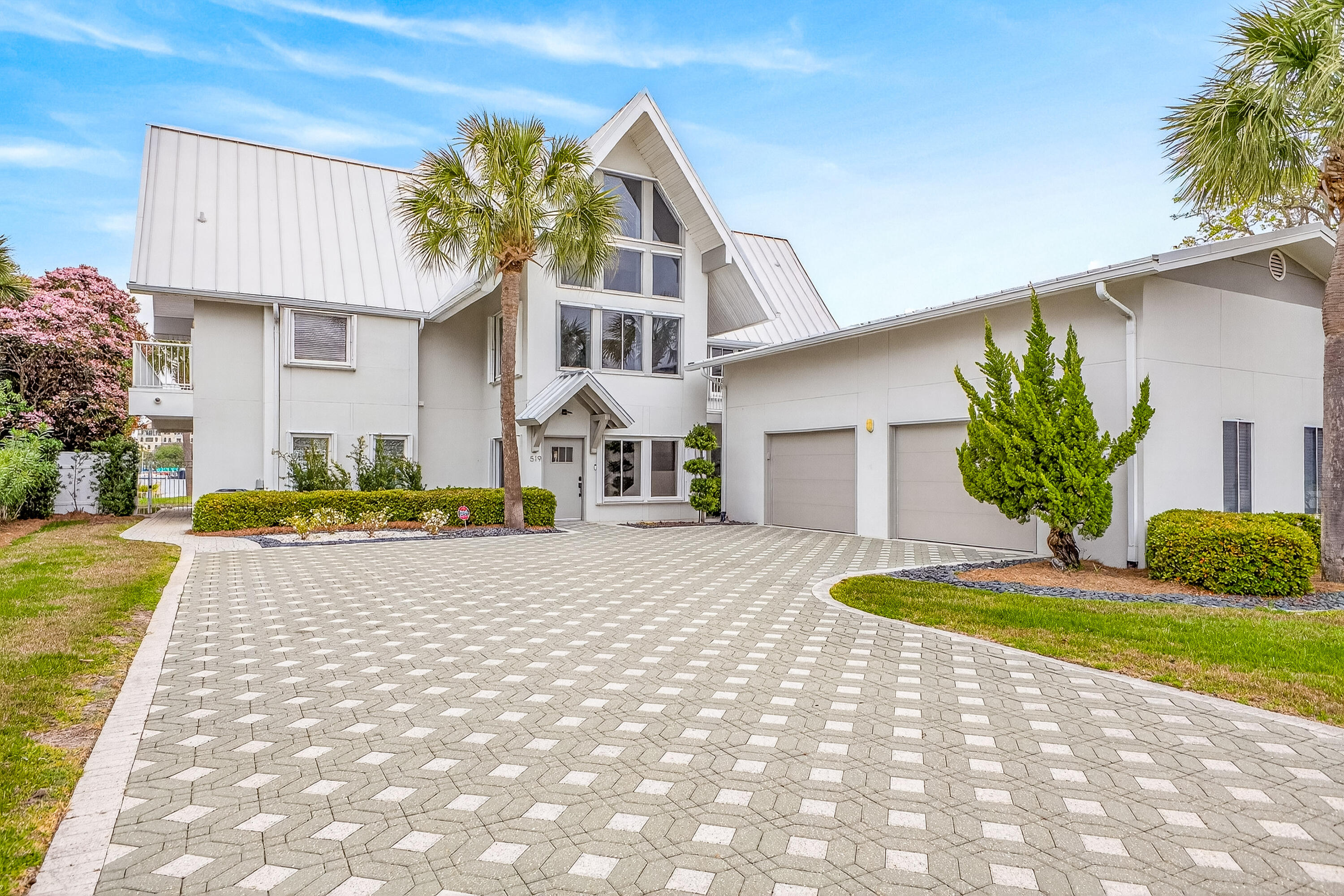 HOLIDAY ISLE - Residential