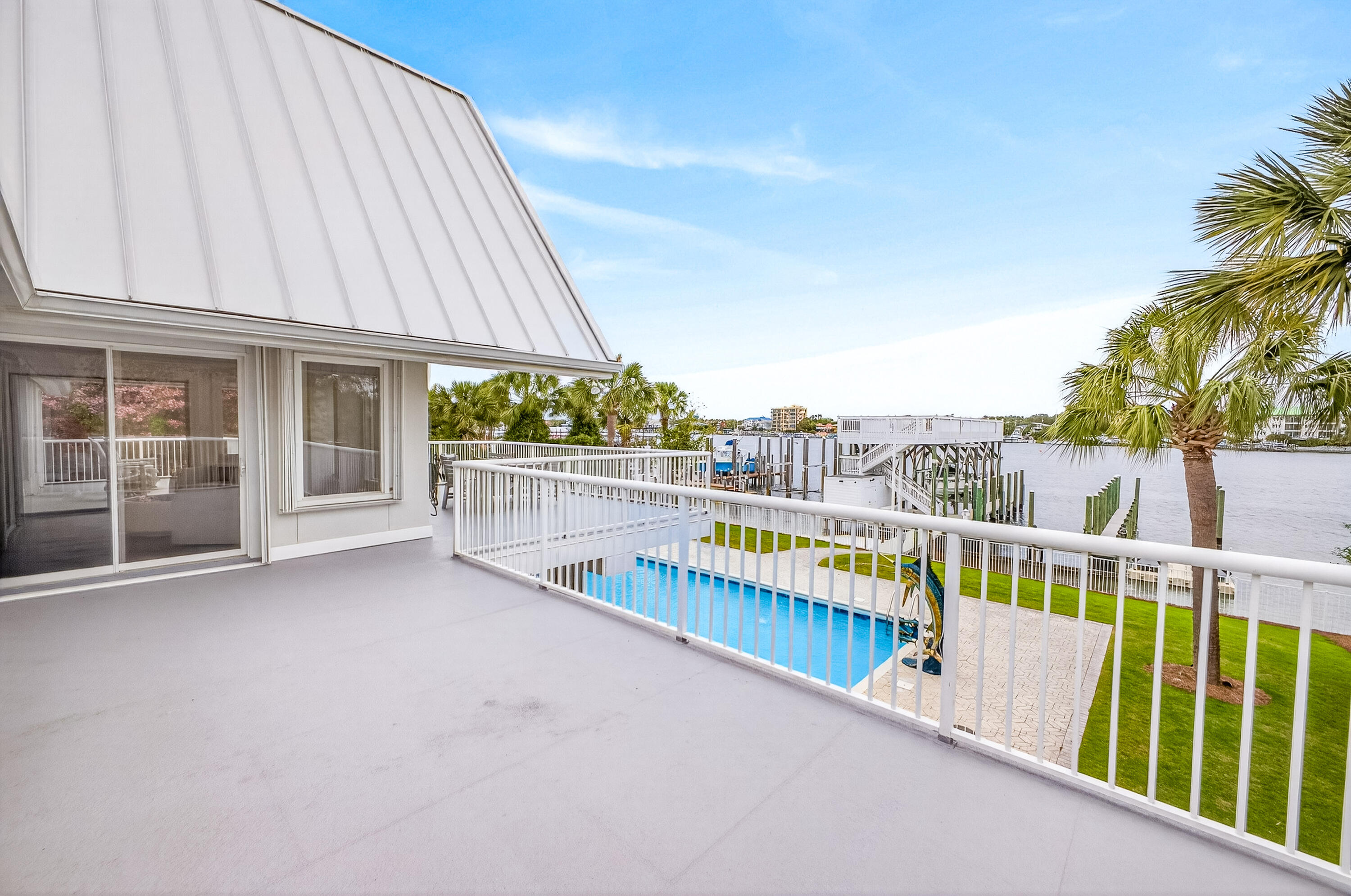 HOLIDAY ISLE - Residential