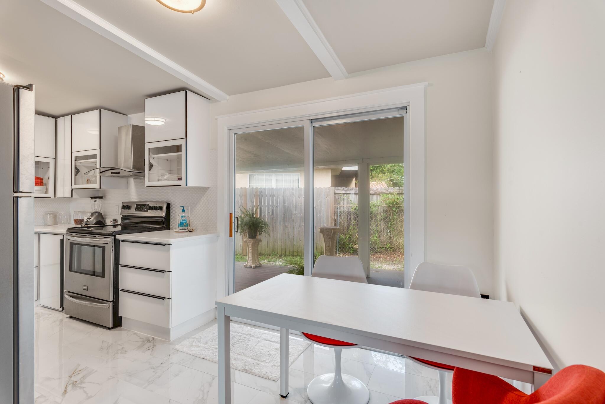 EL CENTRO BEACH - Residential