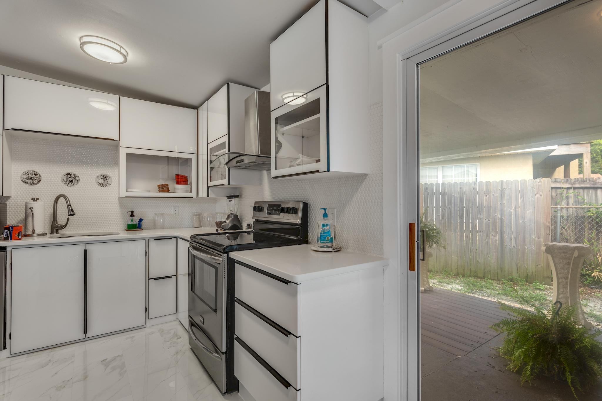 EL CENTRO BEACH - Residential