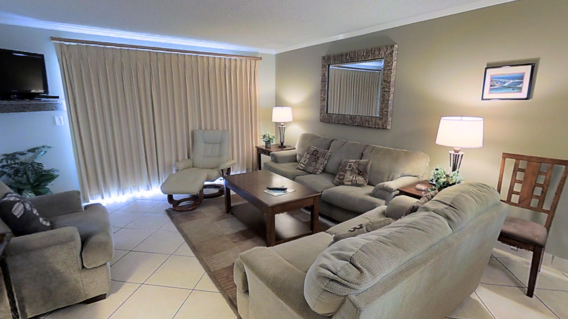 ISLANDER CONDO - Residential