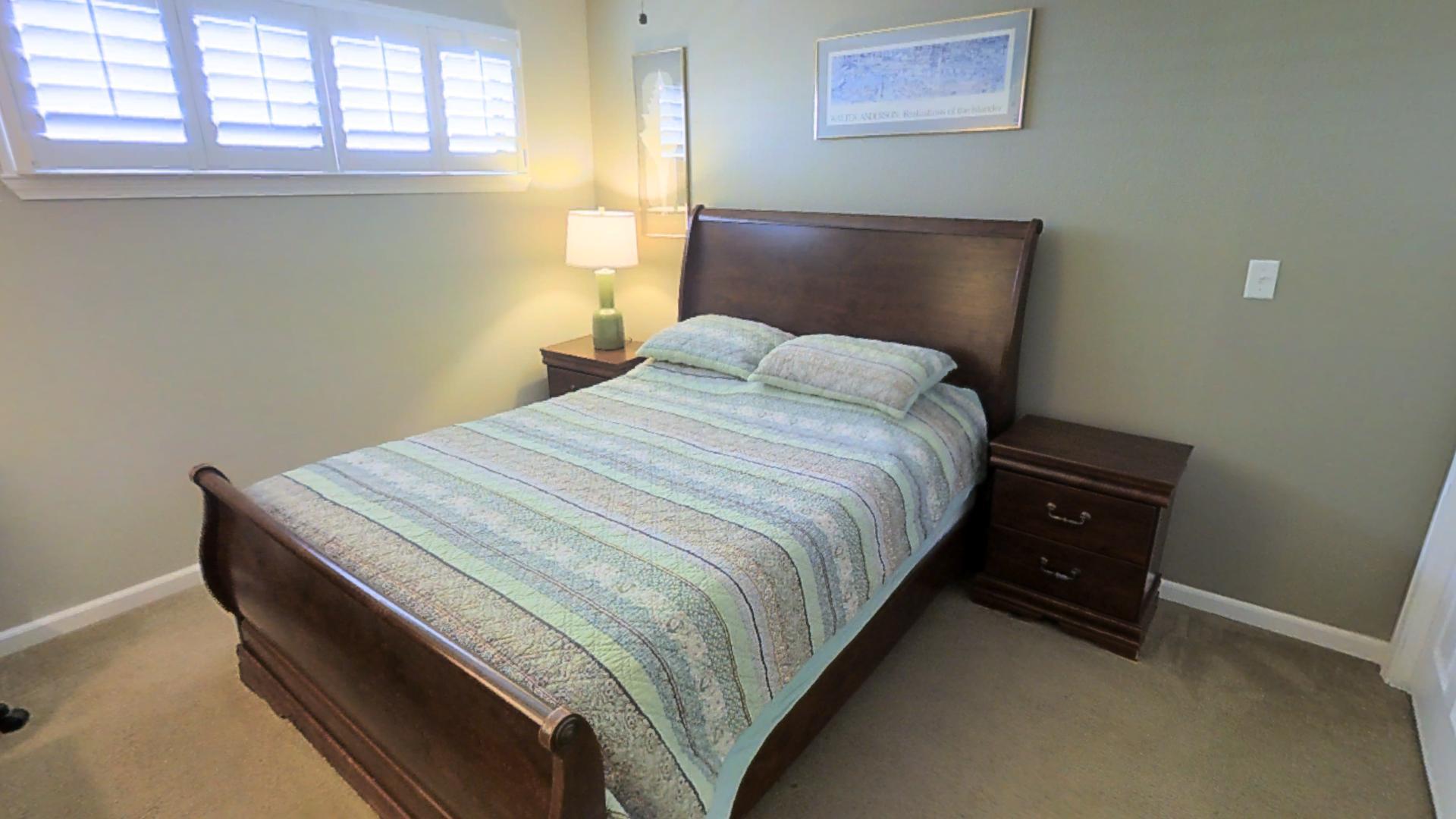 ISLANDER CONDO - Residential