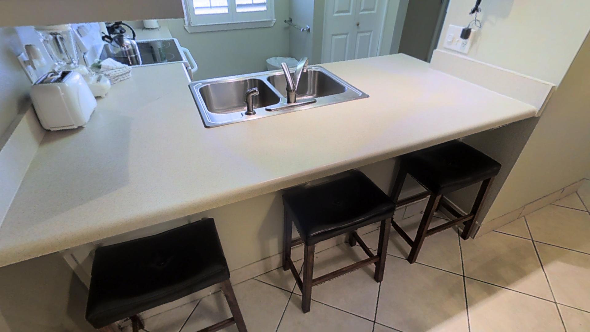 ISLANDER CONDO - Residential