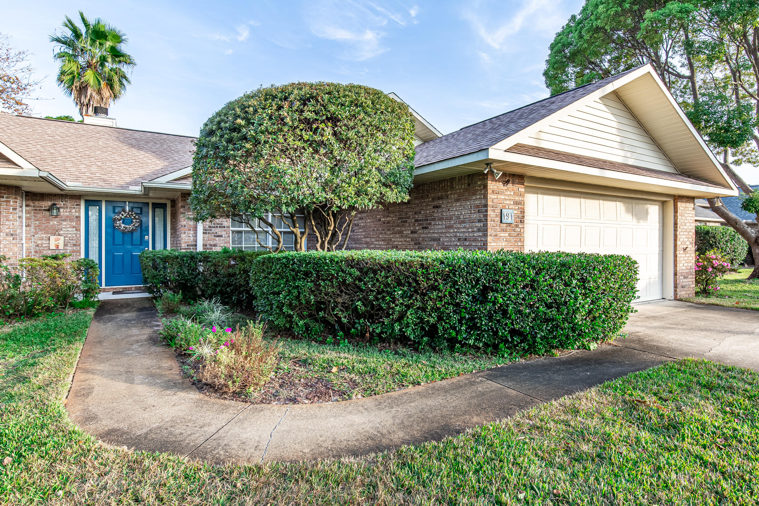 EMERALD BREEZE ESTATES - Residential