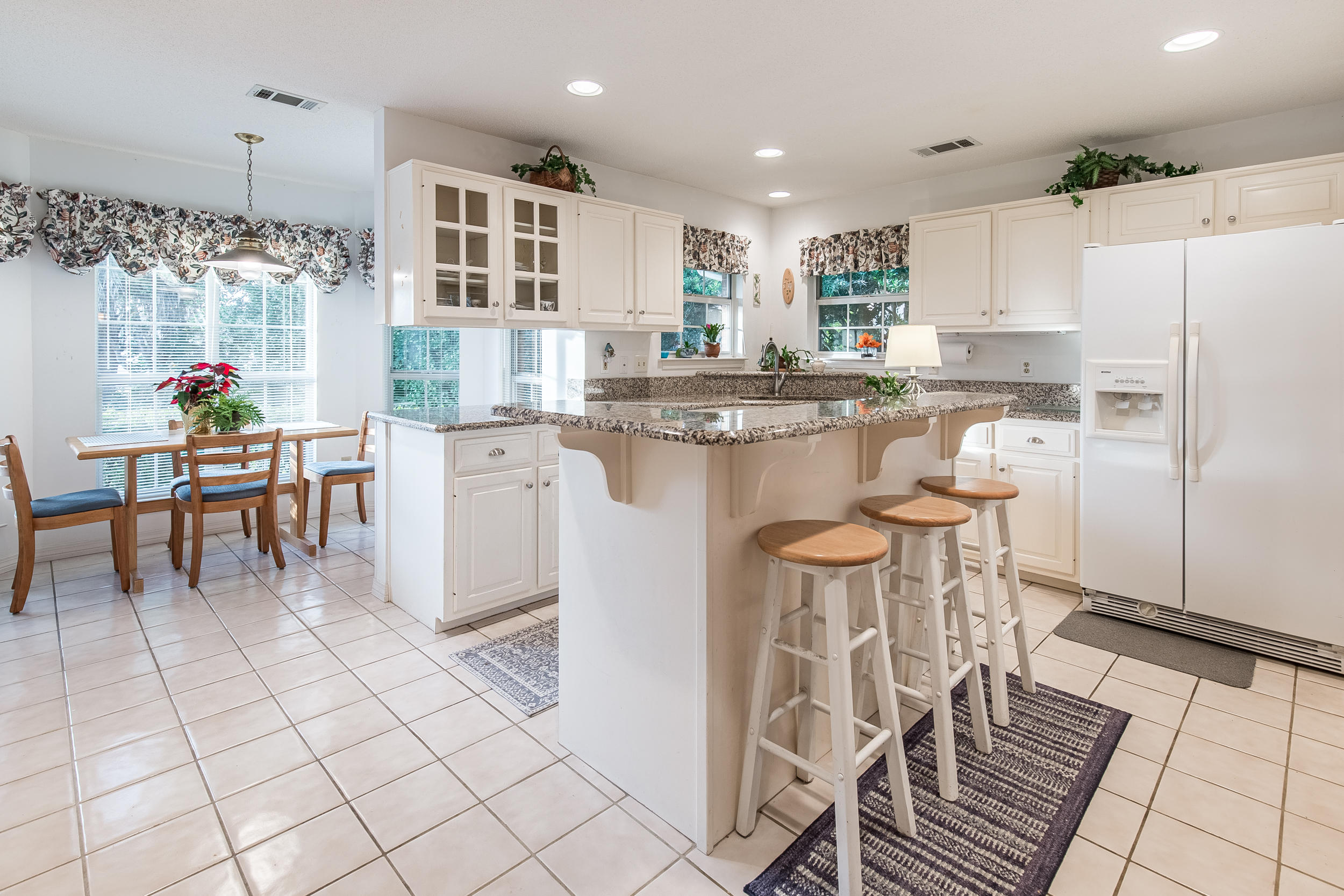 EMERALD BREEZE ESTATES - Residential