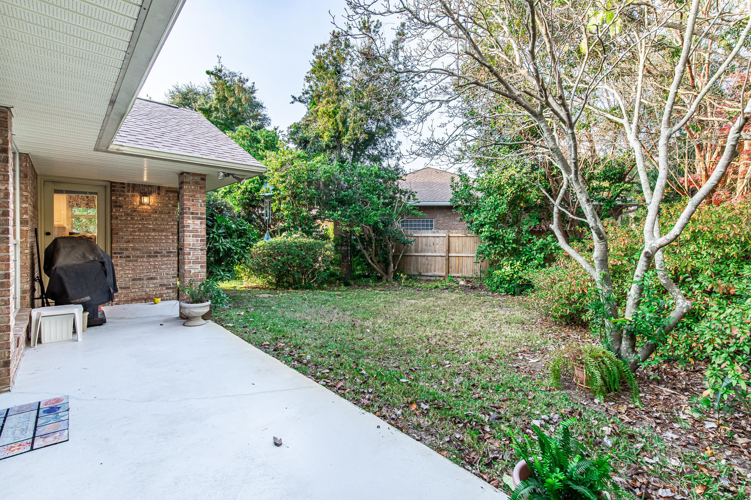 EMERALD BREEZE ESTATES - Residential