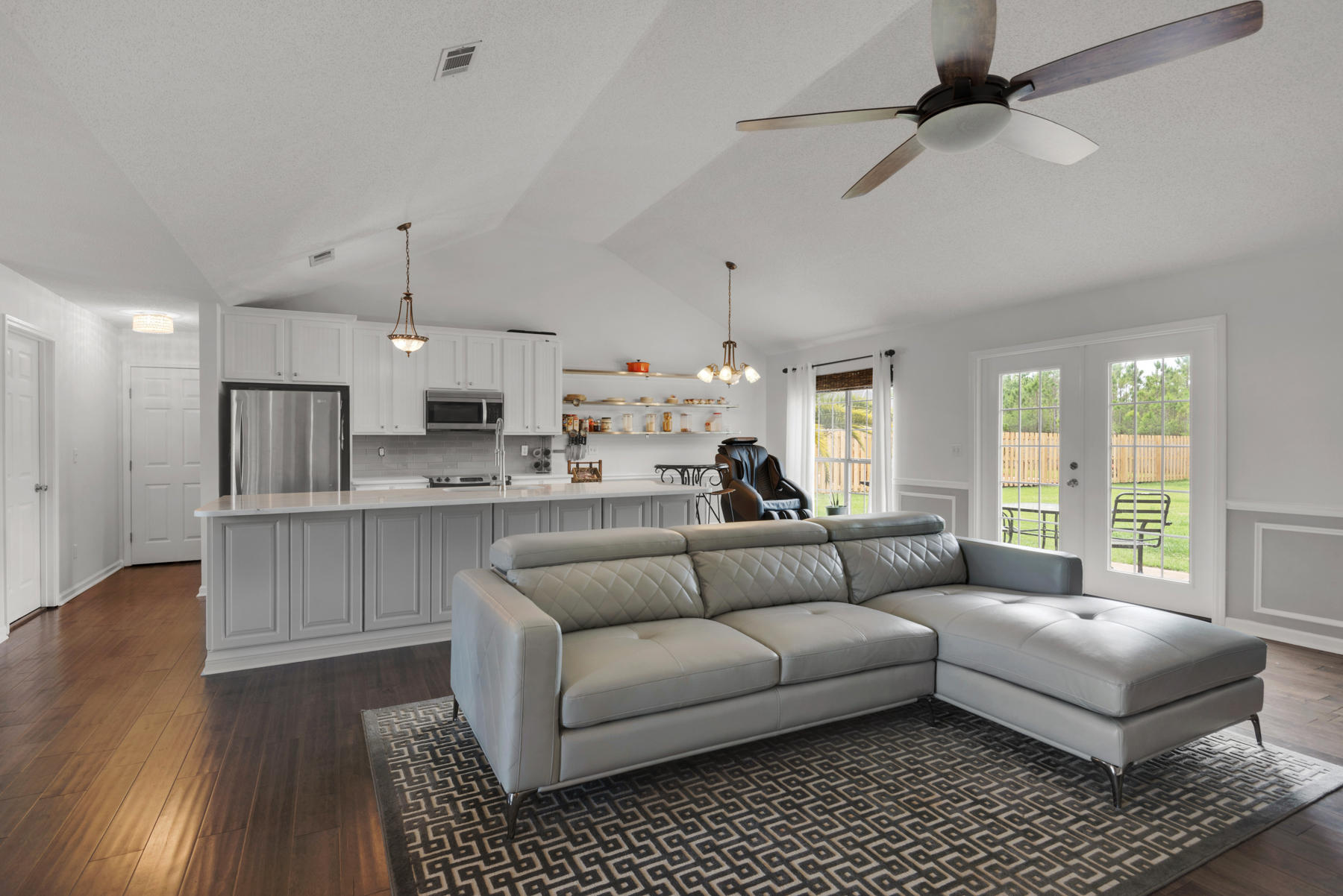 MALIBU GARDENS - Residential