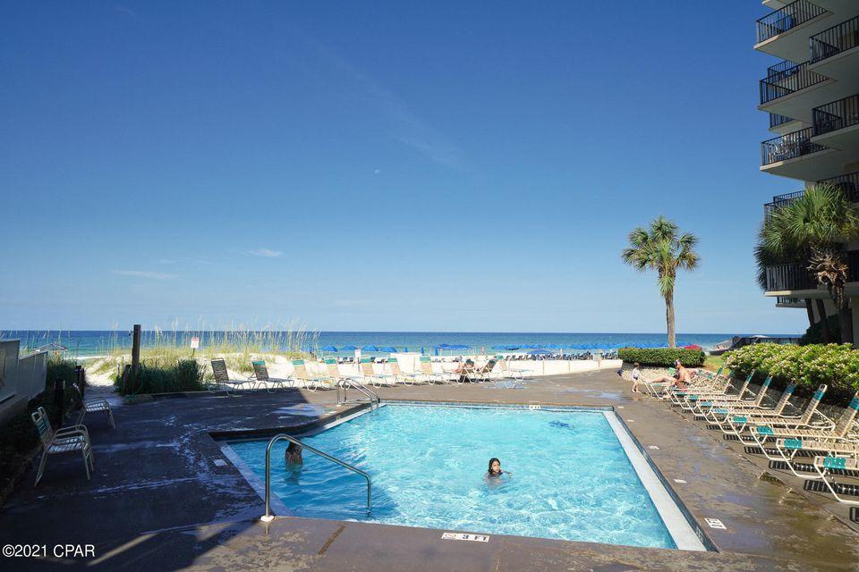 Pelican Walk - Residential