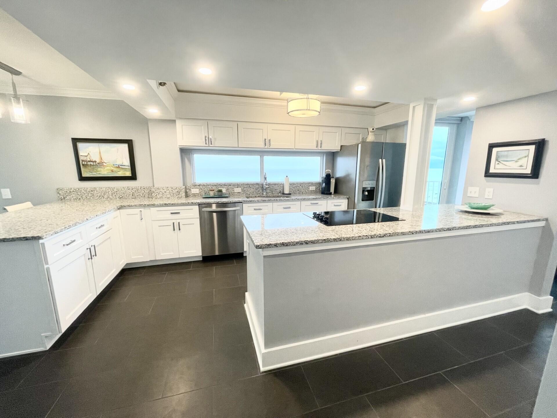 MAINSAIL CONDO PH 5 - Residential