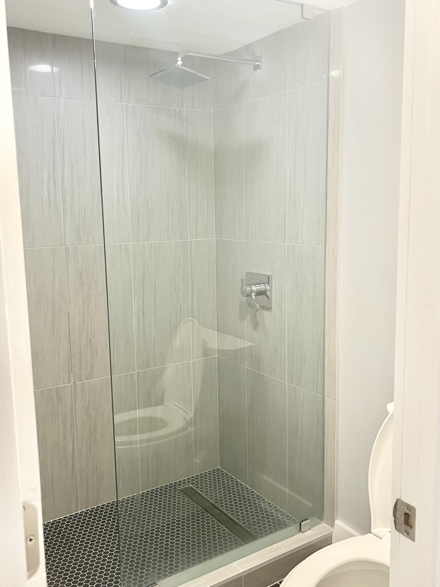 MAINSAIL CONDO PH 5 - Residential