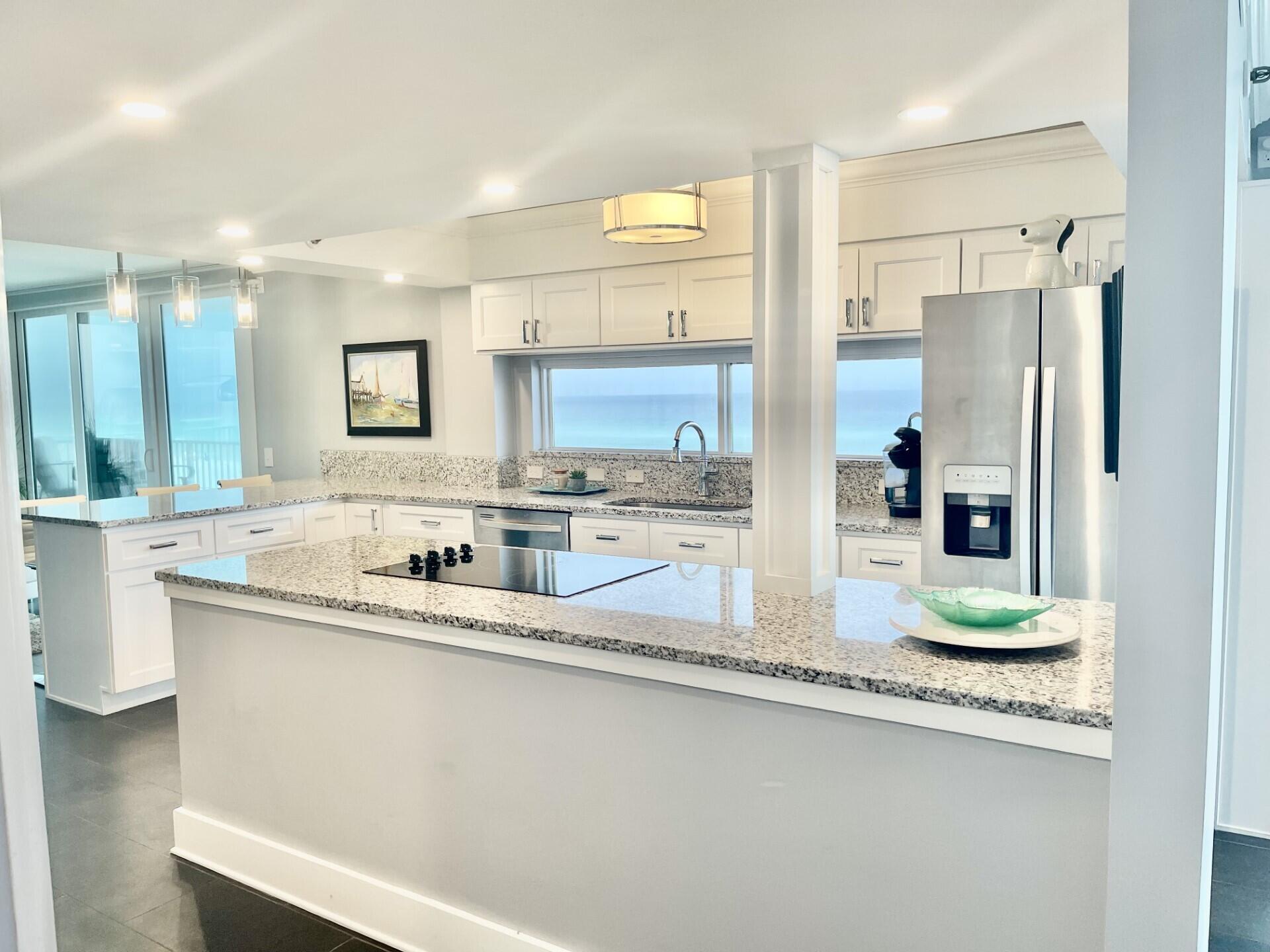 MAINSAIL CONDO PH 5 - Residential