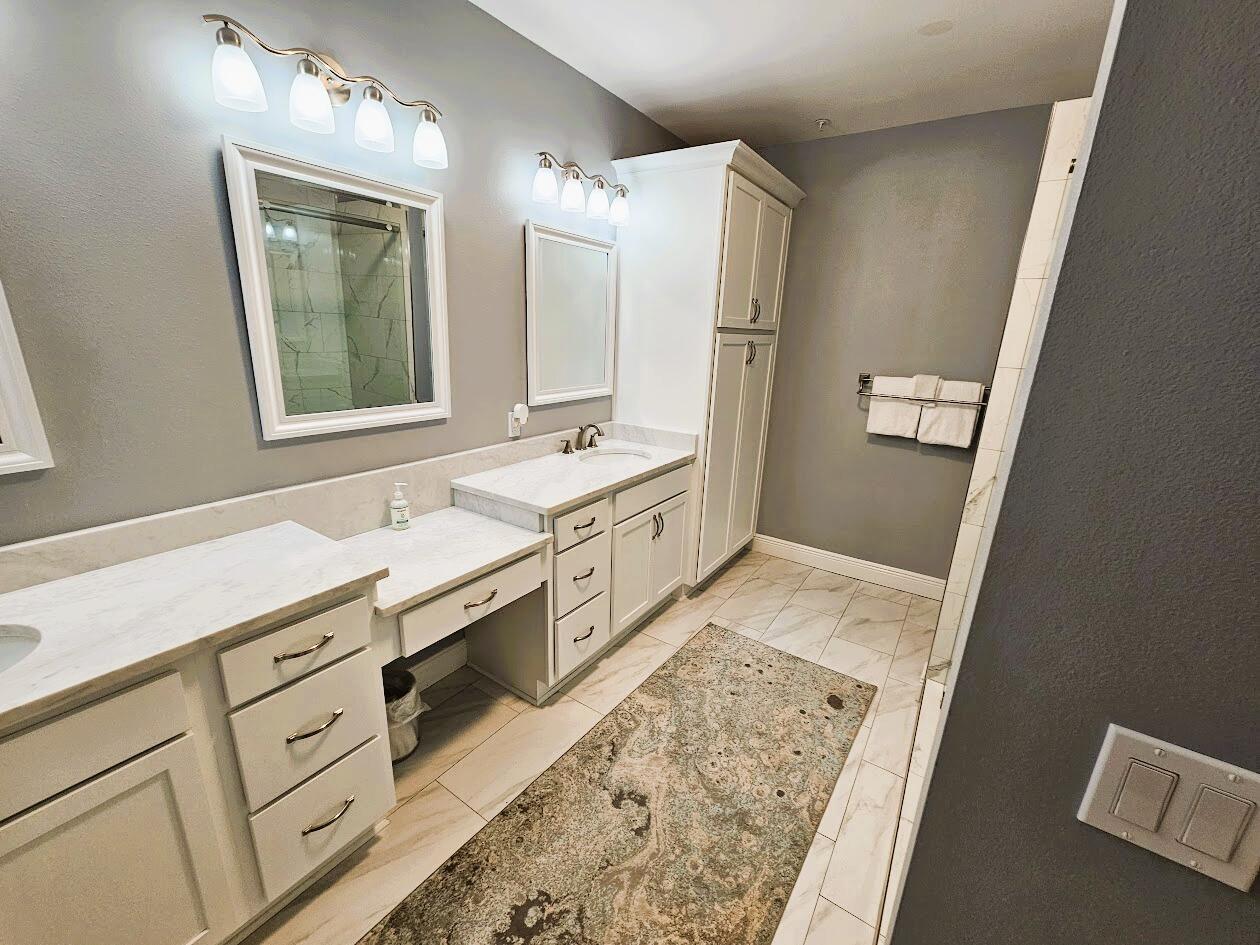 BARATARIA CONDO - Residential