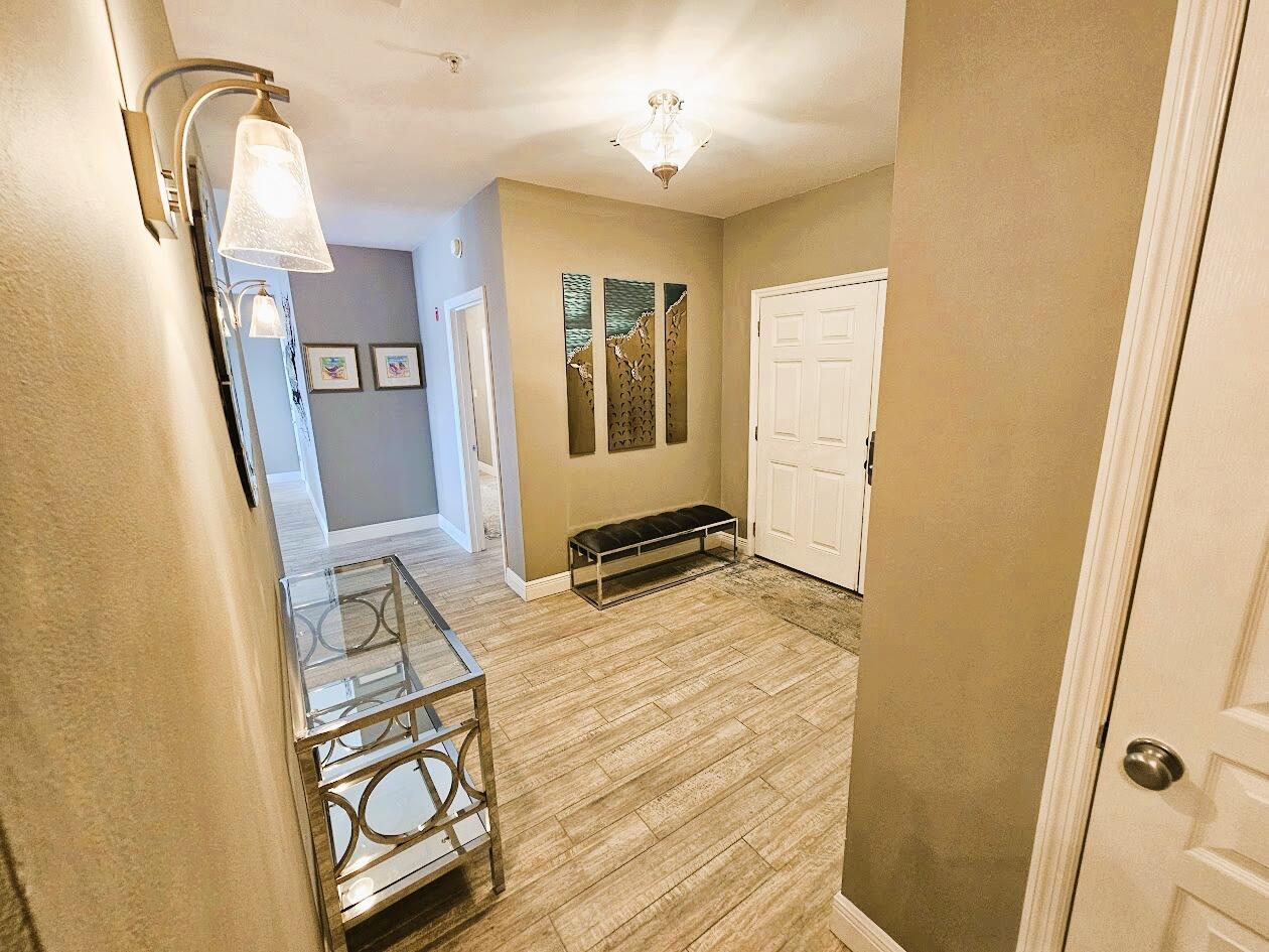 BARATARIA CONDO - Residential