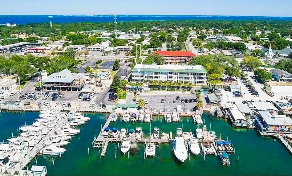 BARATARIA CONDO - Residential