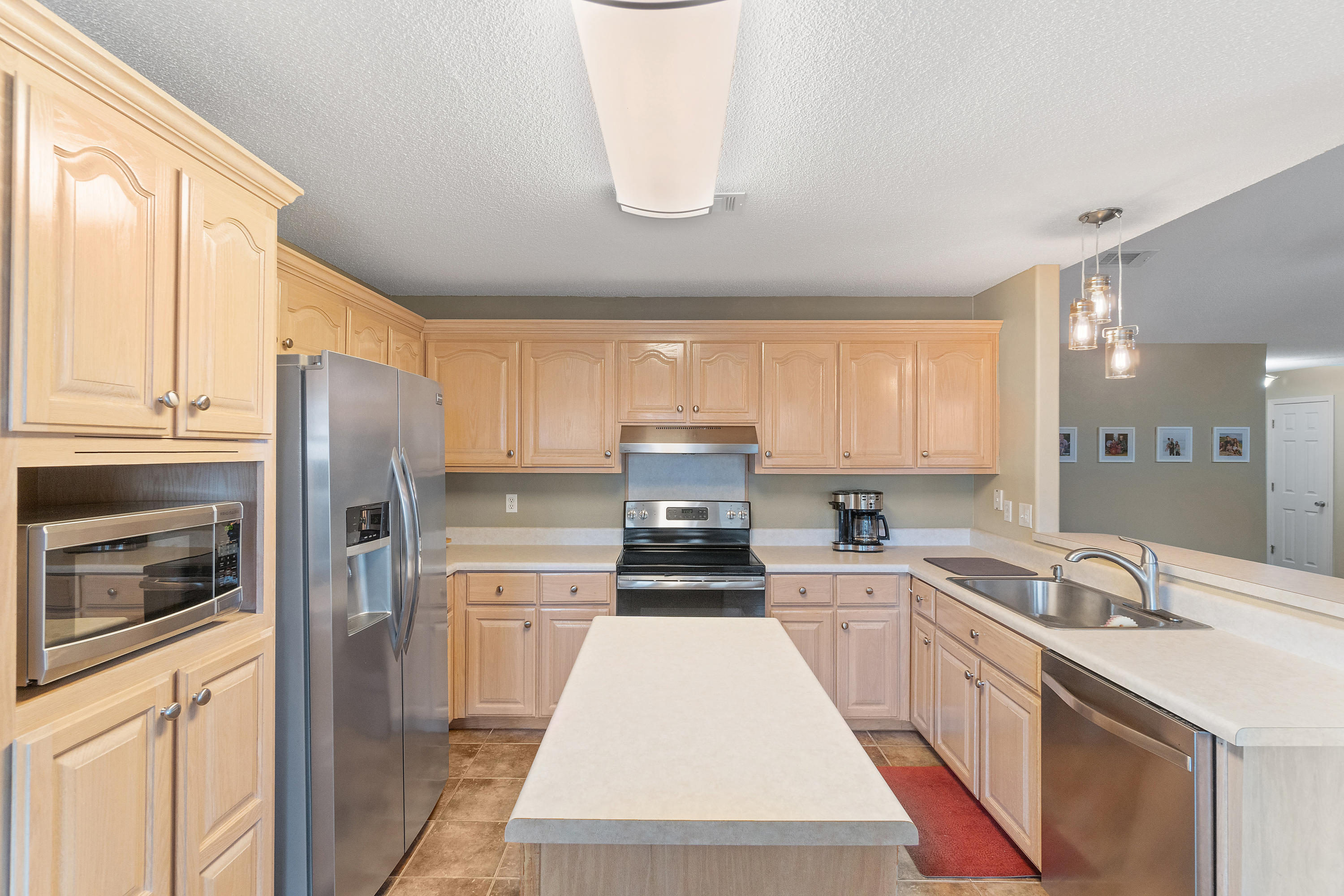 HIDDEN ESTATES - Residential