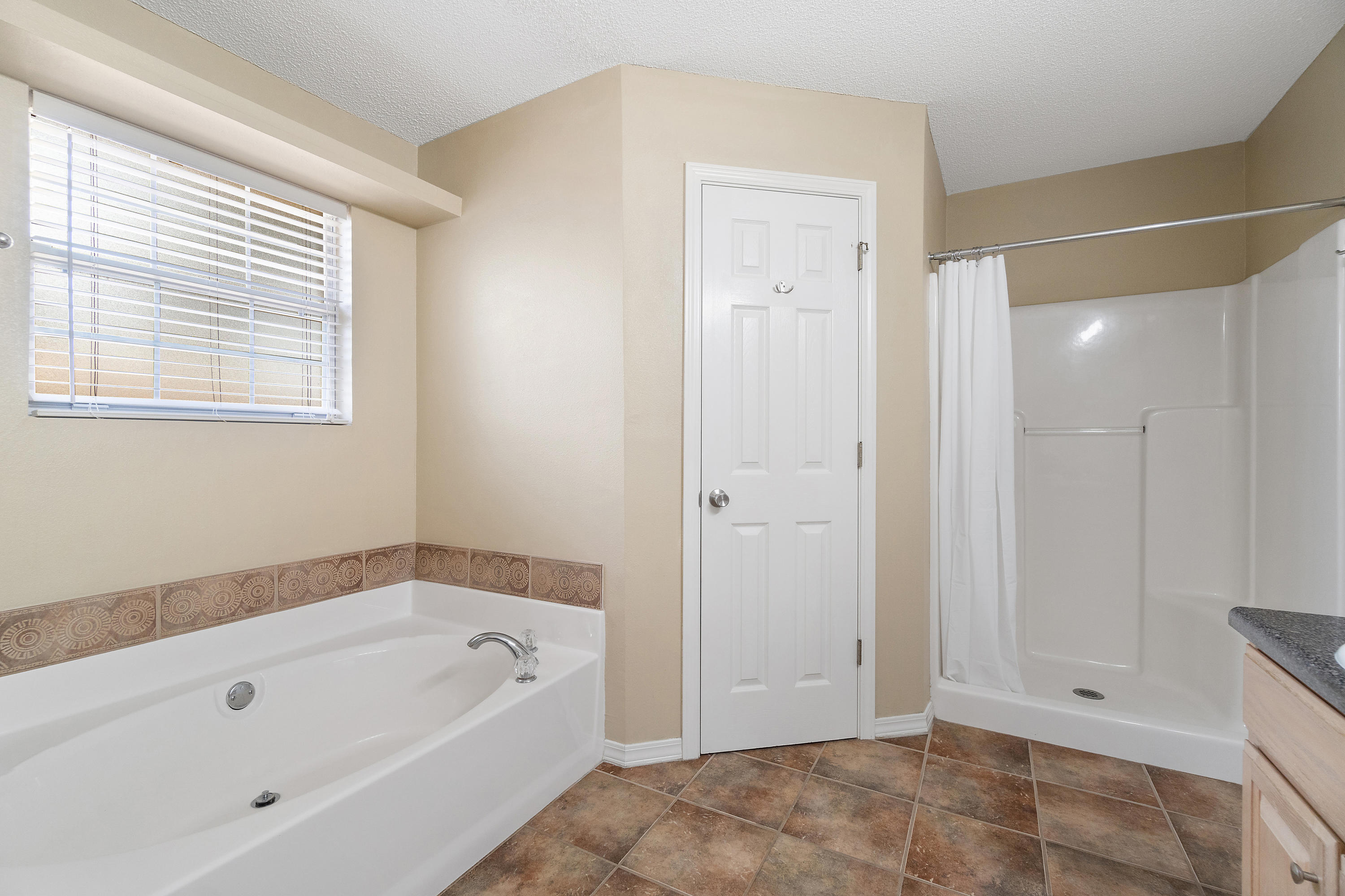 HIDDEN ESTATES - Residential