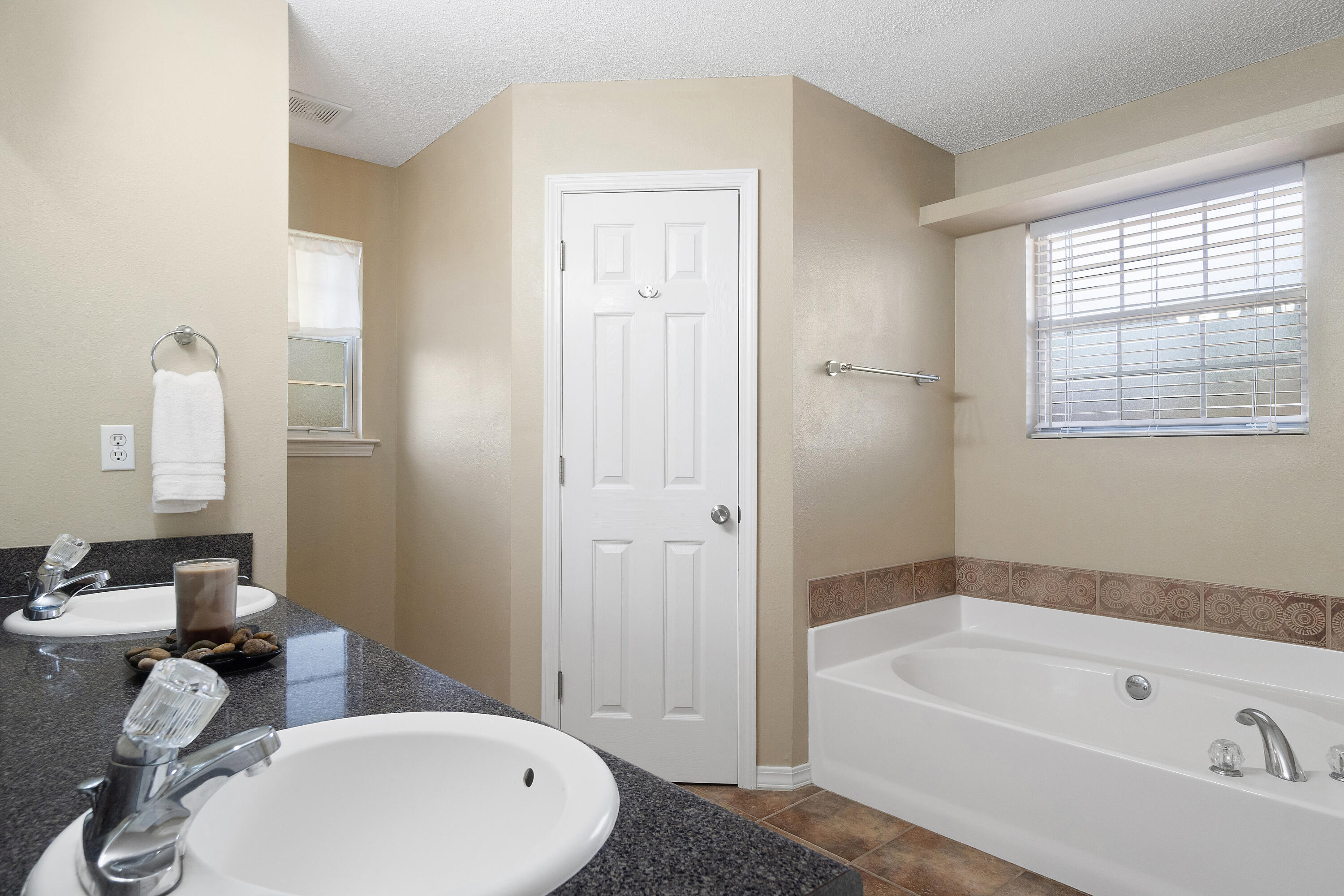 HIDDEN ESTATES - Residential