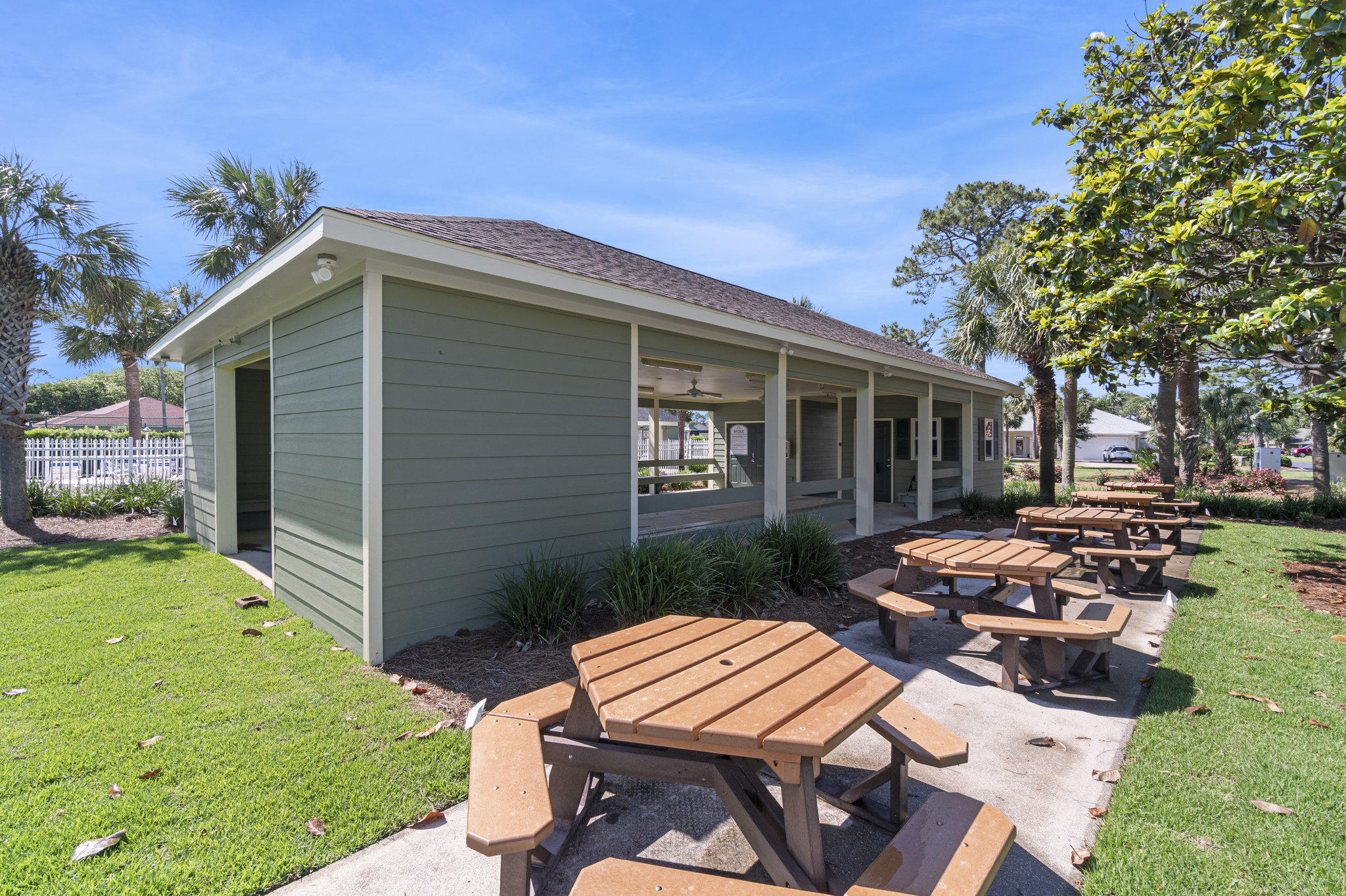 BAYSIDE - Residential