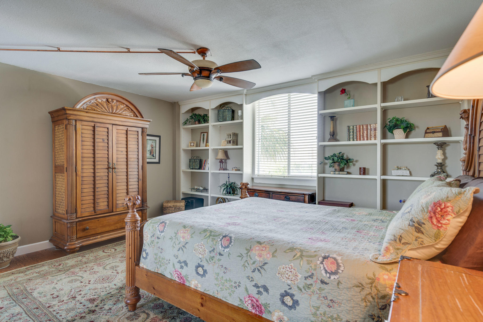 DOLPHIN POINT CONDO - Residential