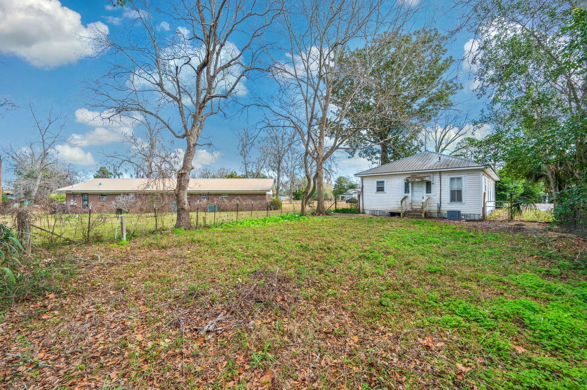 HUGHES ADDN-FLORALA - Residential
