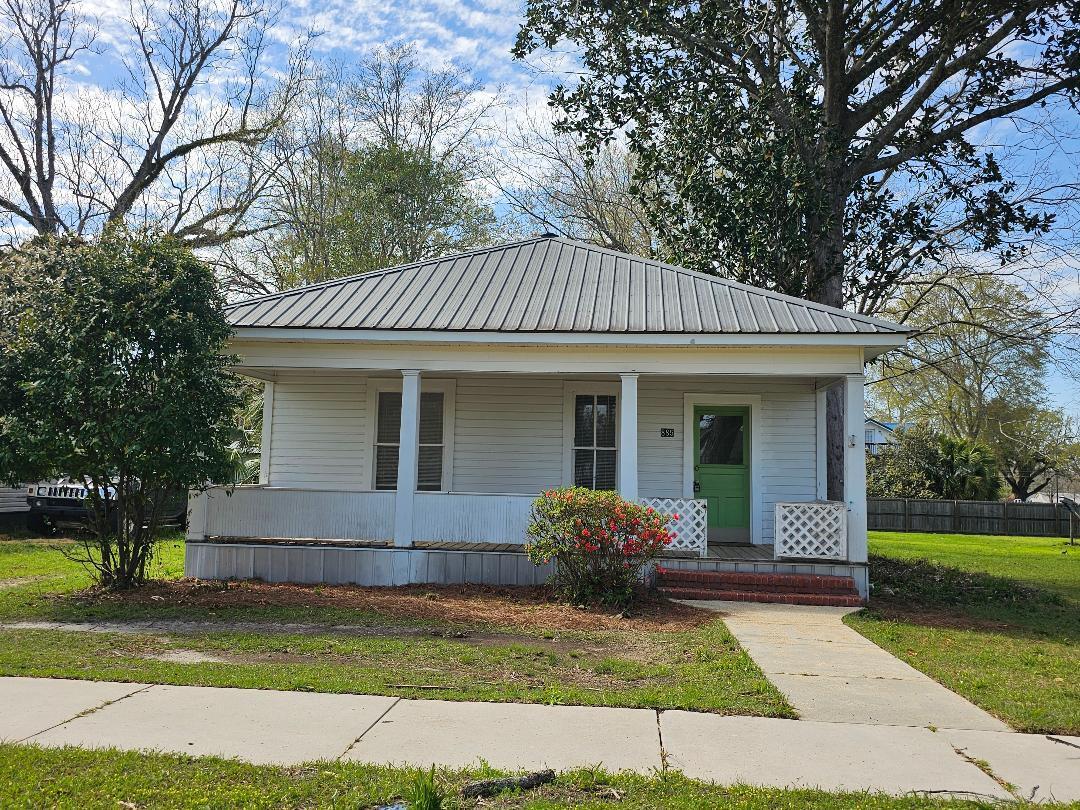 LOCATED JUST ONE BLOCK FROM LAKE JACKSON THIS BEAUTIFUL HOME OFFERS PLENTY OF SPACE AND TONS OF EXTRAS. HOME WELCOMES YOU WITH A GREAT COVERED FRONT PORCH PERFECT FOR RELAXING, A LARGE LIVING AND DINING ROOM AND 2 AMPLE SIZE BEDROOMS ALONG WITH A GREAT SIZE KITCHEN WITH ALL THE APPLIANCES PLUS AN AMAZING SIZE BATHROOM! HOME HAS A METAL ROOF, BRAND NEW CENTRAL HVAC, TOTAL INSIDE NEW PAINT, NEW FLOORING, NEW TRIM, NEW TUB WITH GLASS ENCLOSURE, NEW VANITY AND COMMODE, NEW WINDOW COVERING AND ENTIRE HOME HAS BEEN REWIRED! LOOKING FOR THE PERFECT HOME THAT IS MOVE IN READY LOOK NO MORE! THIS LOCATION ALLOWS YOU ALL THE WONDERFUL THINGS FLORALA HAS TO OFFER AND WALK TO THE LAKE. GOLF CARTS ALLOWED IN CITY WITH PERMIT.