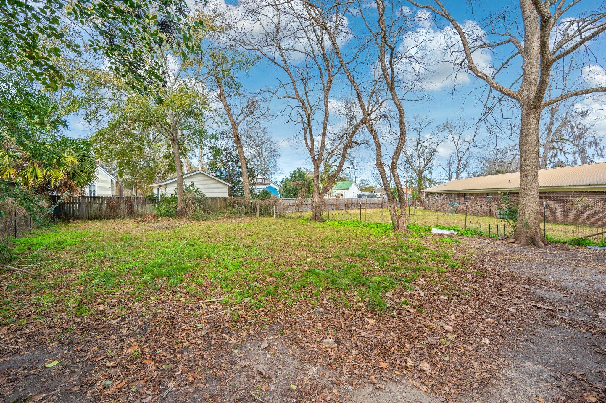 HUGHES ADDN-FLORALA - Residential