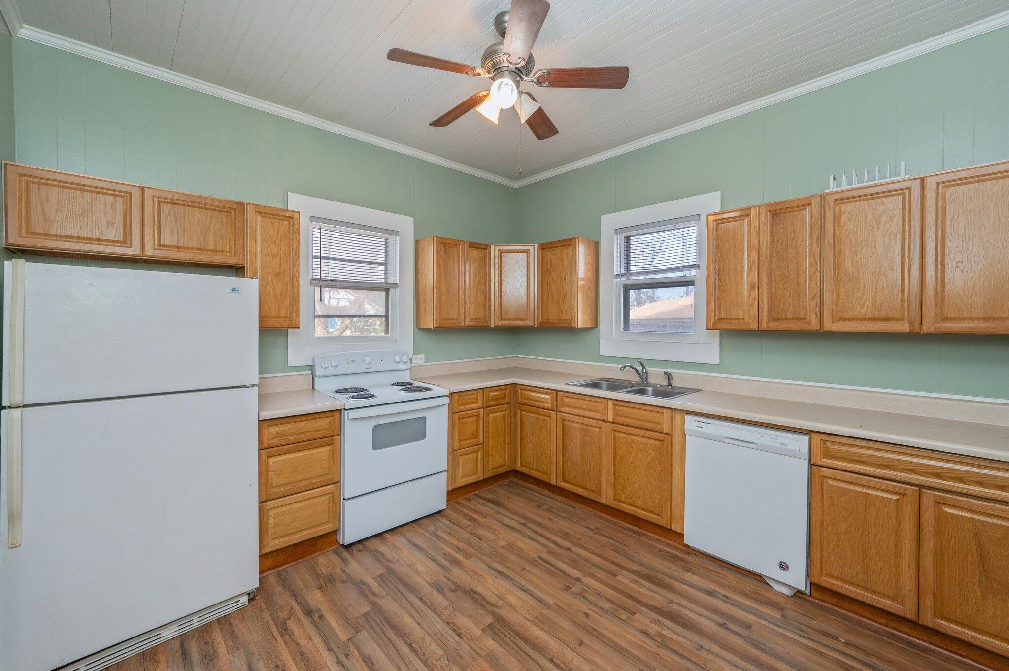 HUGHES ADDN-FLORALA - Residential