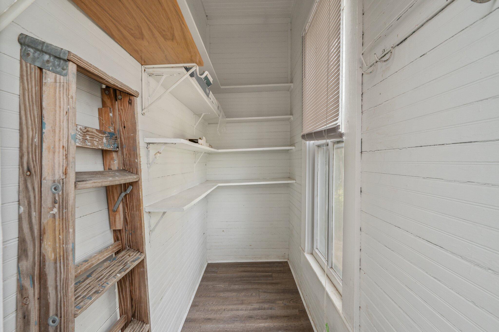 HUGHES ADDN-FLORALA - Residential