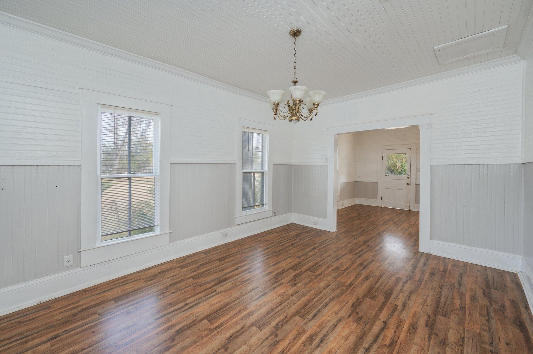 HUGHES ADDN-FLORALA - Residential
